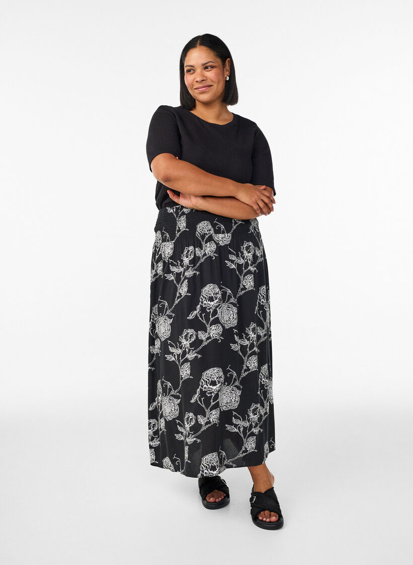 Maxirock aus Viskose mit Smock, Schwarz, Model image number 0