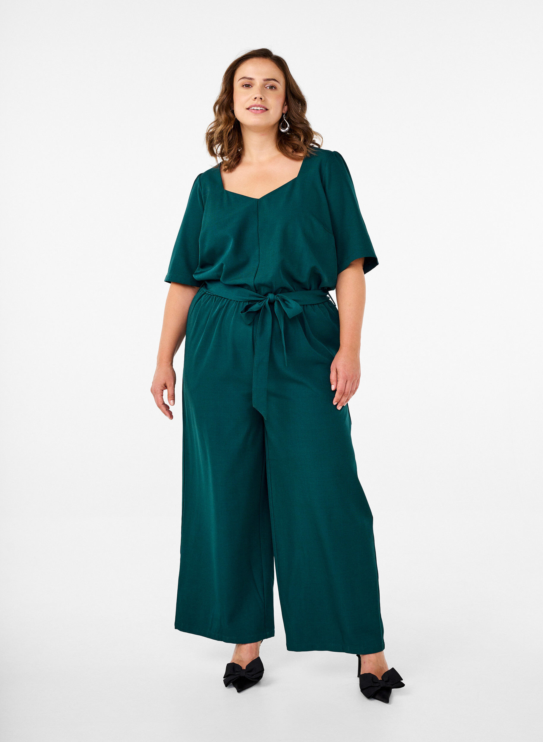 ZizziJumpsuit mit G&uuml;rtel und kurzen &Auml;rmeln, Sea Moss Melange, Model image number 0
