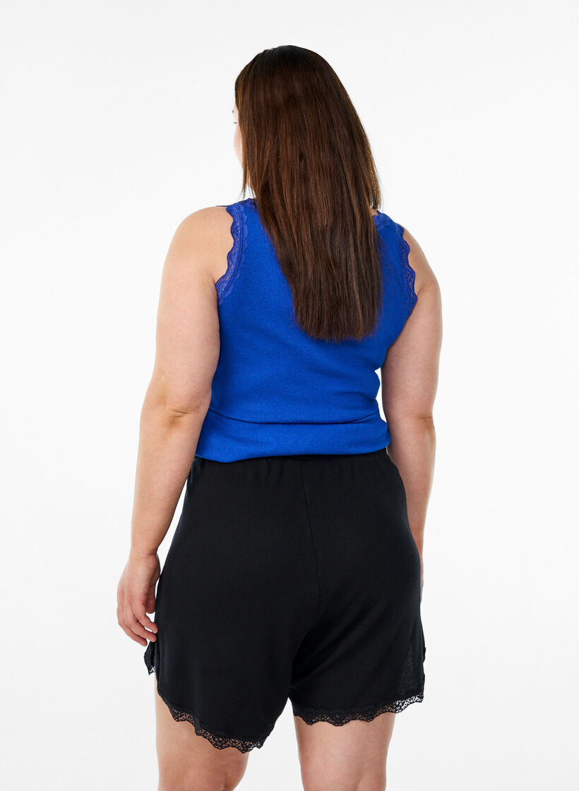 Lockere Nachtshorts aus geripptem Material mit Spitzensaum, Schwarz, Model image number 2