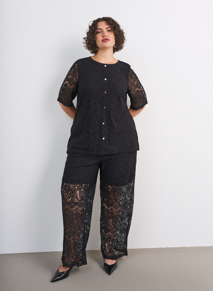 Bluse aus Spitze mit Zierkn&ouml;pfen, Schwarz, Model image number 1