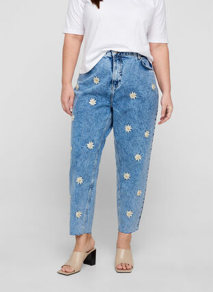Mille Mom Fit Jeans mit Blumen, Blue denim w. flower, Model image number 1