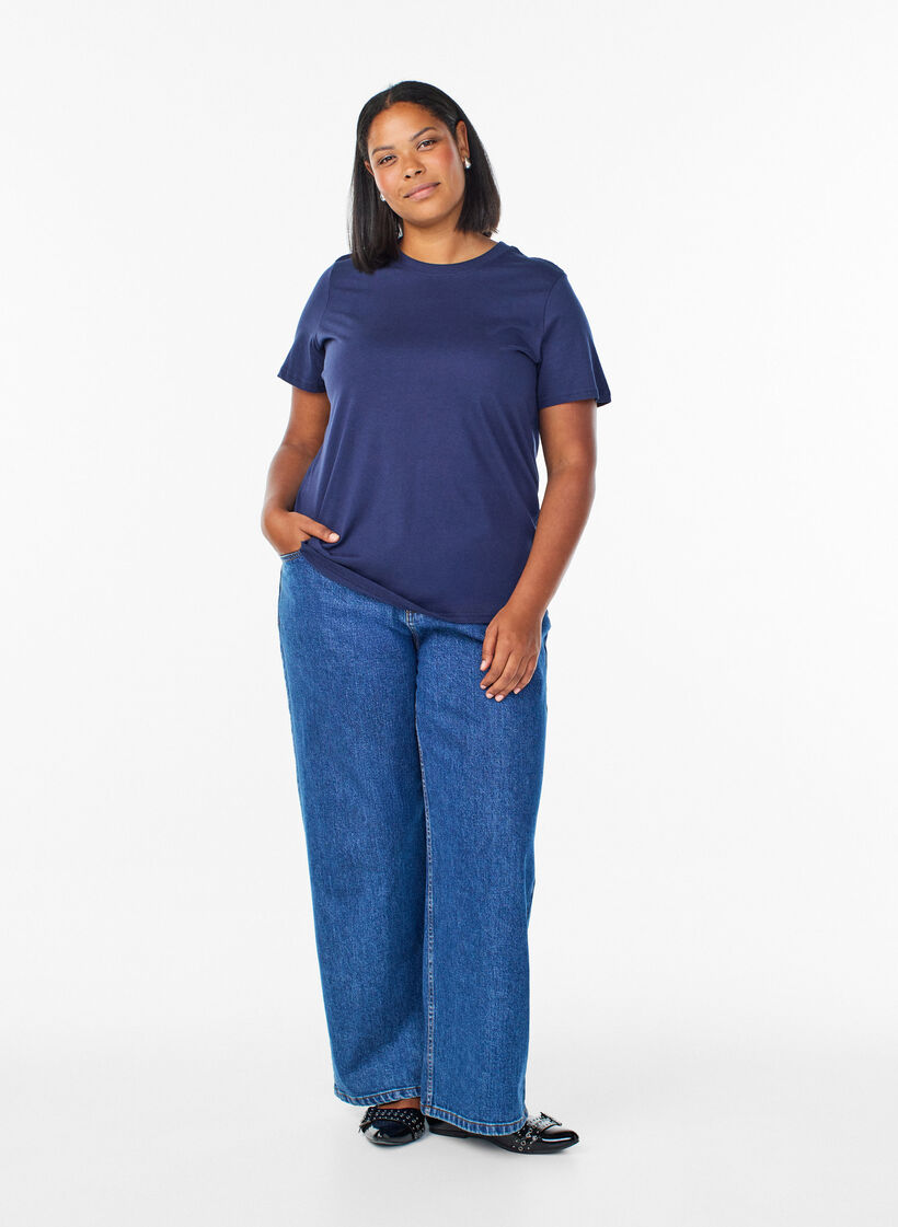 Basic-T-Shirt aus Baumwolle mit Rundhalsausschnitt, Blau, Model image number 1