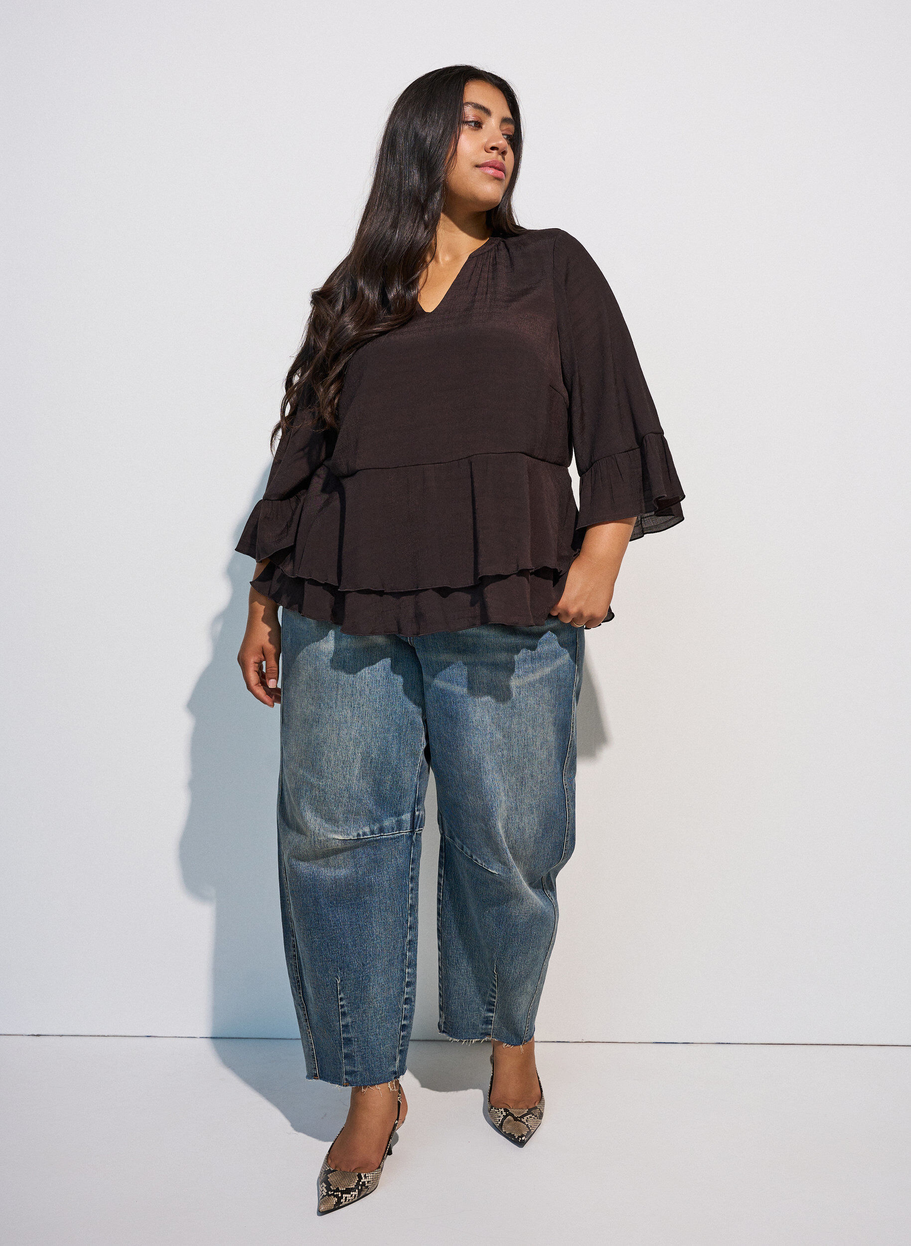 ZizziBluse mit 3/4-&Auml;rmeln und R&uuml;schendetails, Braun, Model image number 1