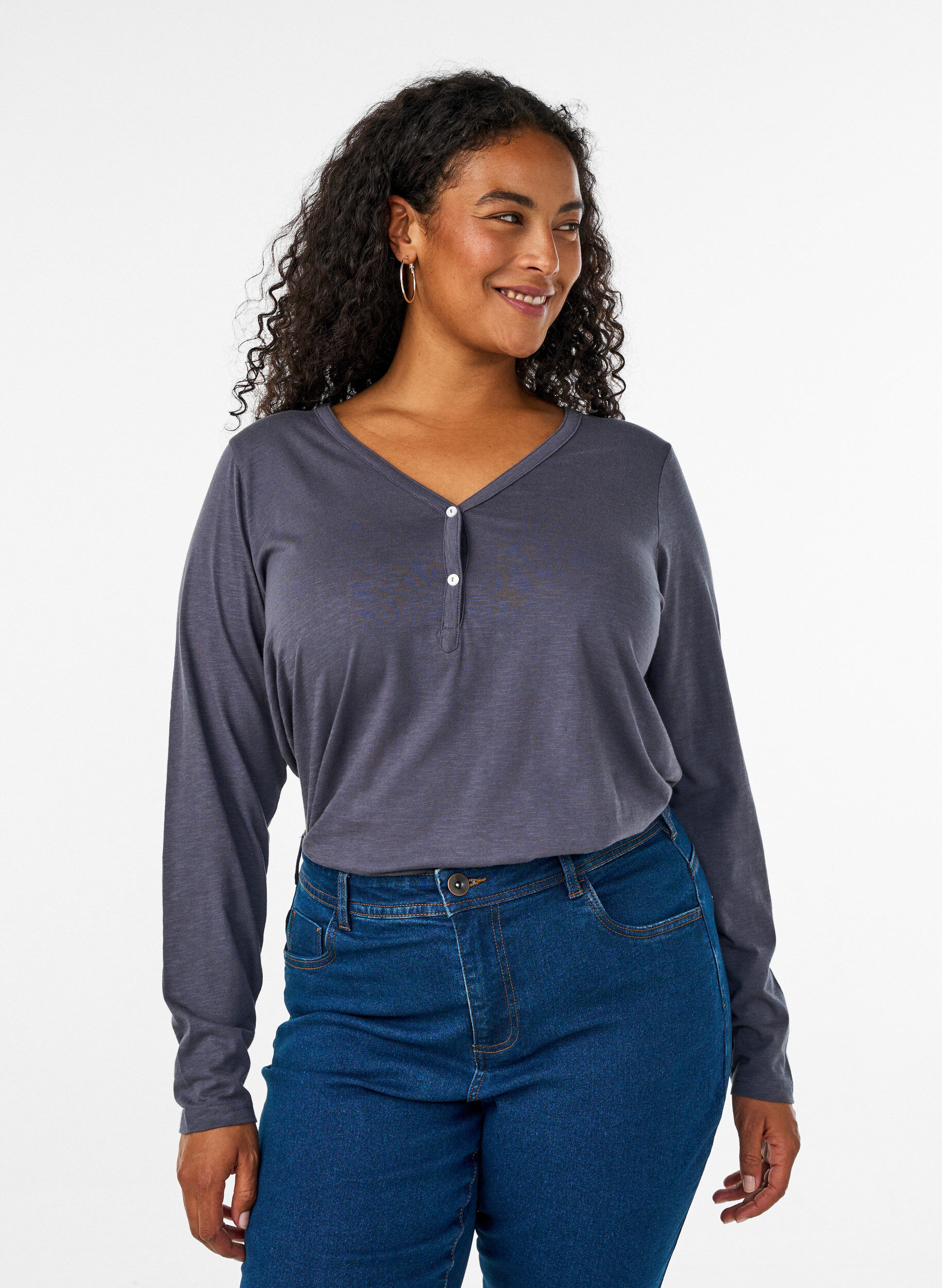 ZizziLangarmshirt mit V-Ausschnitt und Kn&ouml;pfen, Grau, Model image number 0