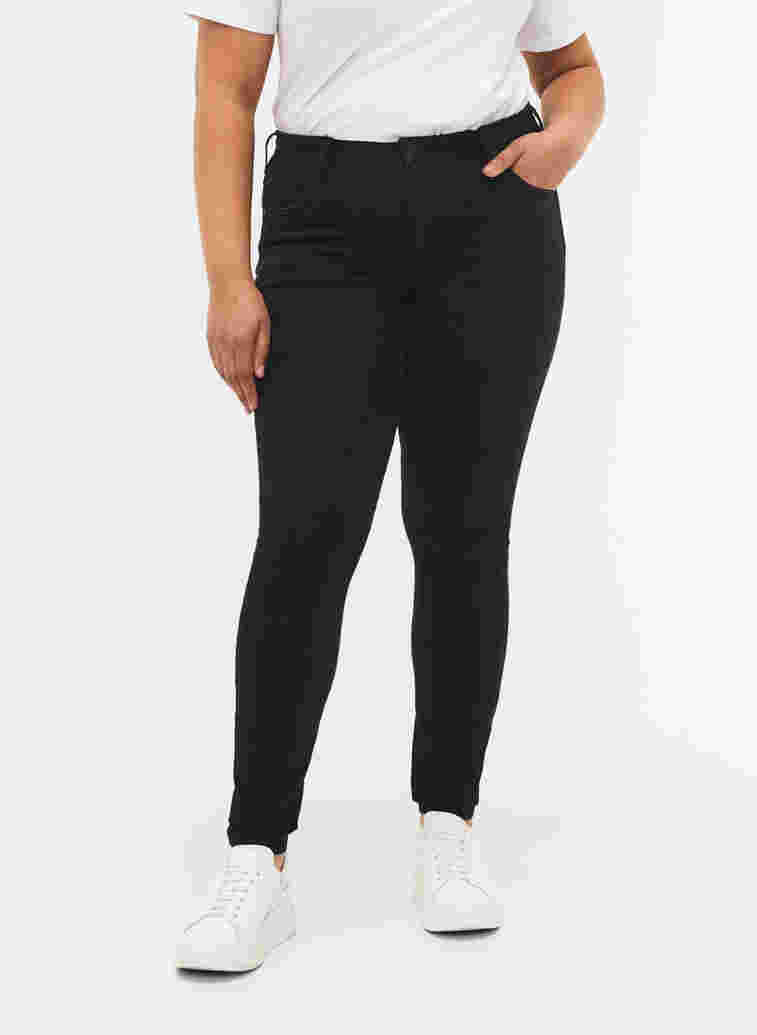 Hochtaillierte Super Slim Amy Jeans, Black, Model image number 2