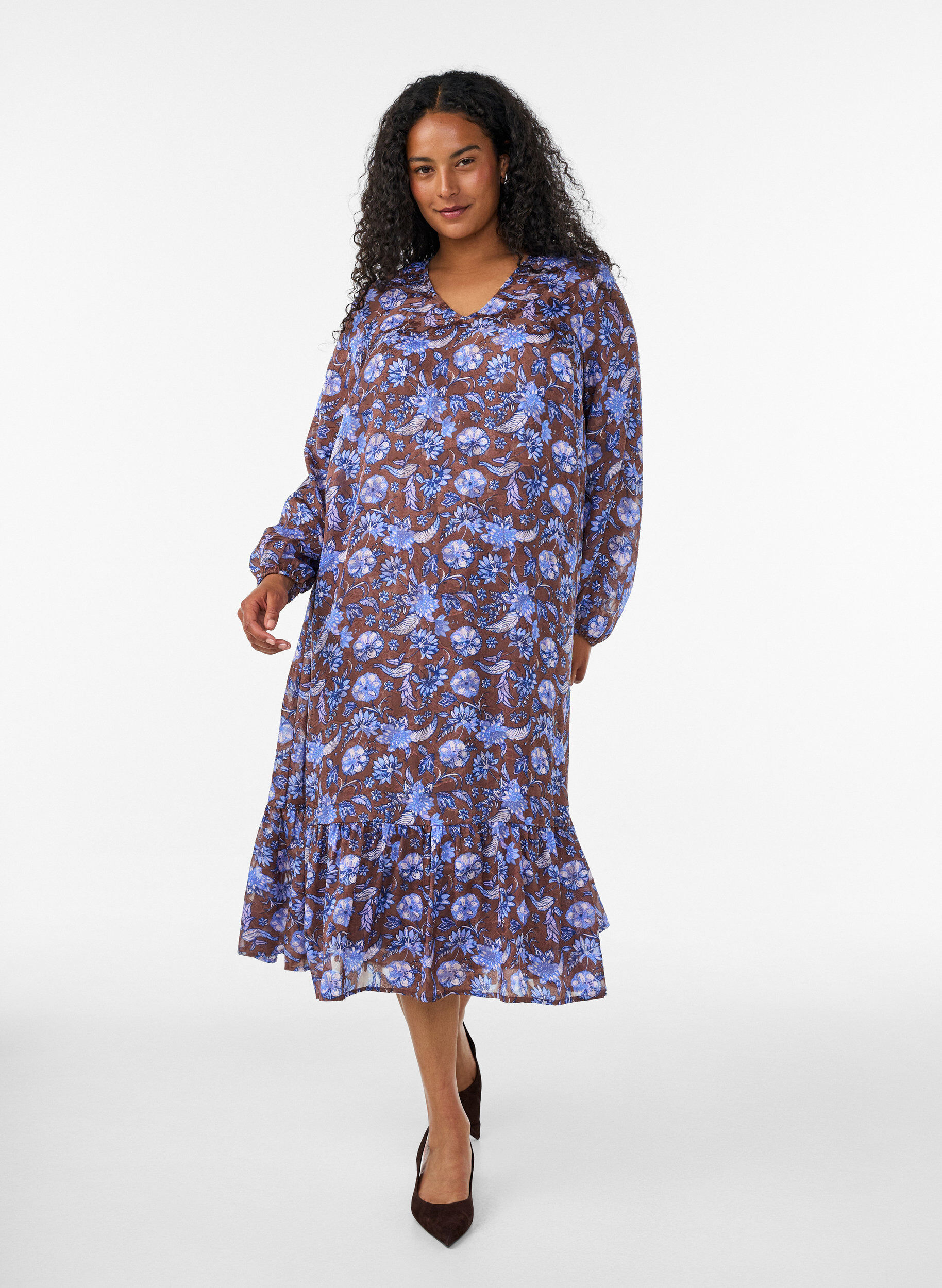 ZizziGebl&uuml;mtes Midikleid mit R&uuml;schensaum, Braun, Model image number 0