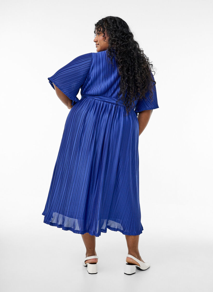 Midikleid mit Plisseefalten und Fledermausärmeln, Blau, Model image number 1