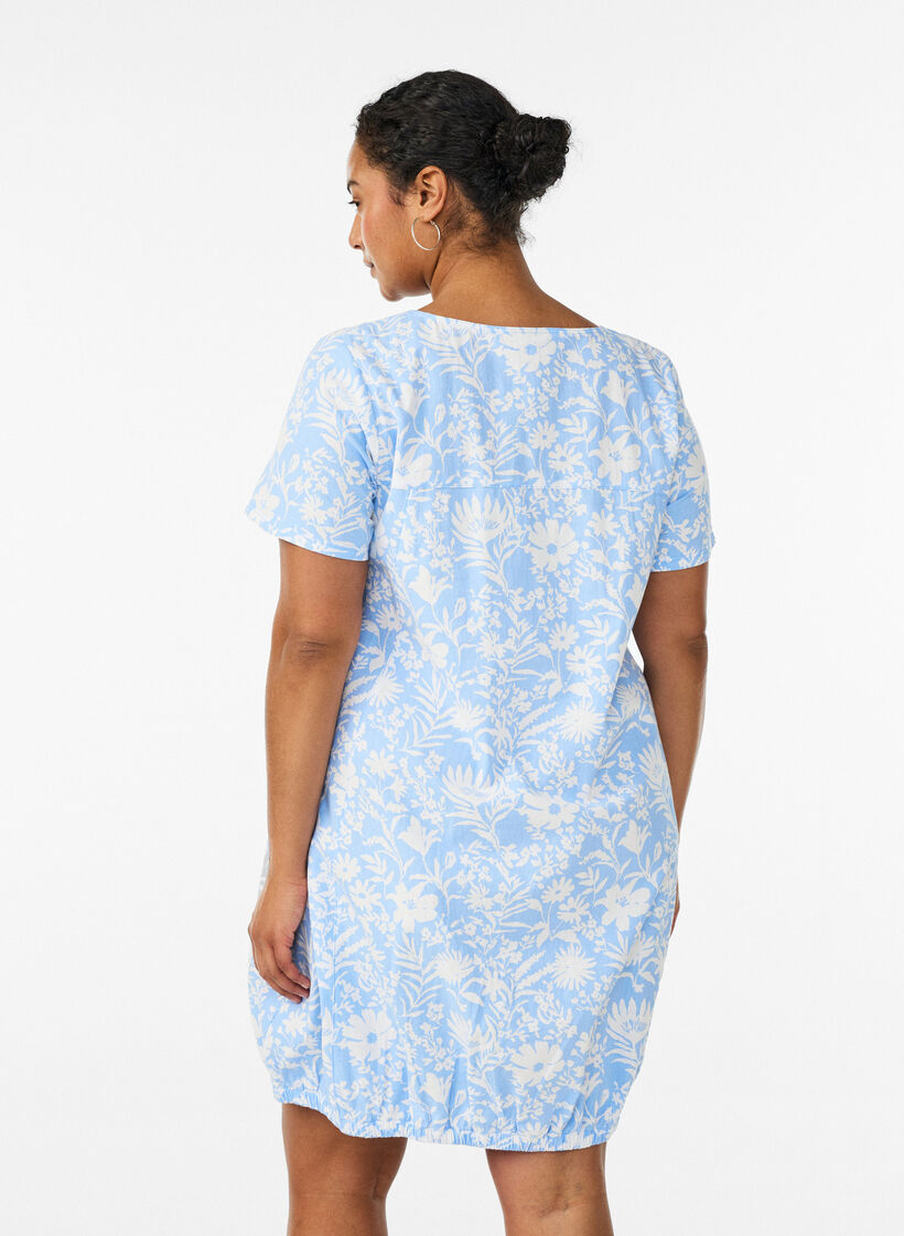 Kurz&auml;rmliges Baumwollkleid mit Aufdruck, Vanille, Model image number 2
