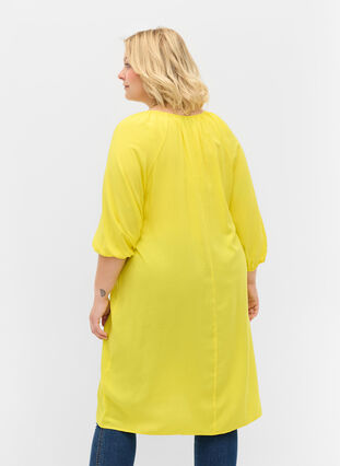 Viskosekleid mit V-Ausschnitt, Blazing Yellow, Model image number 1