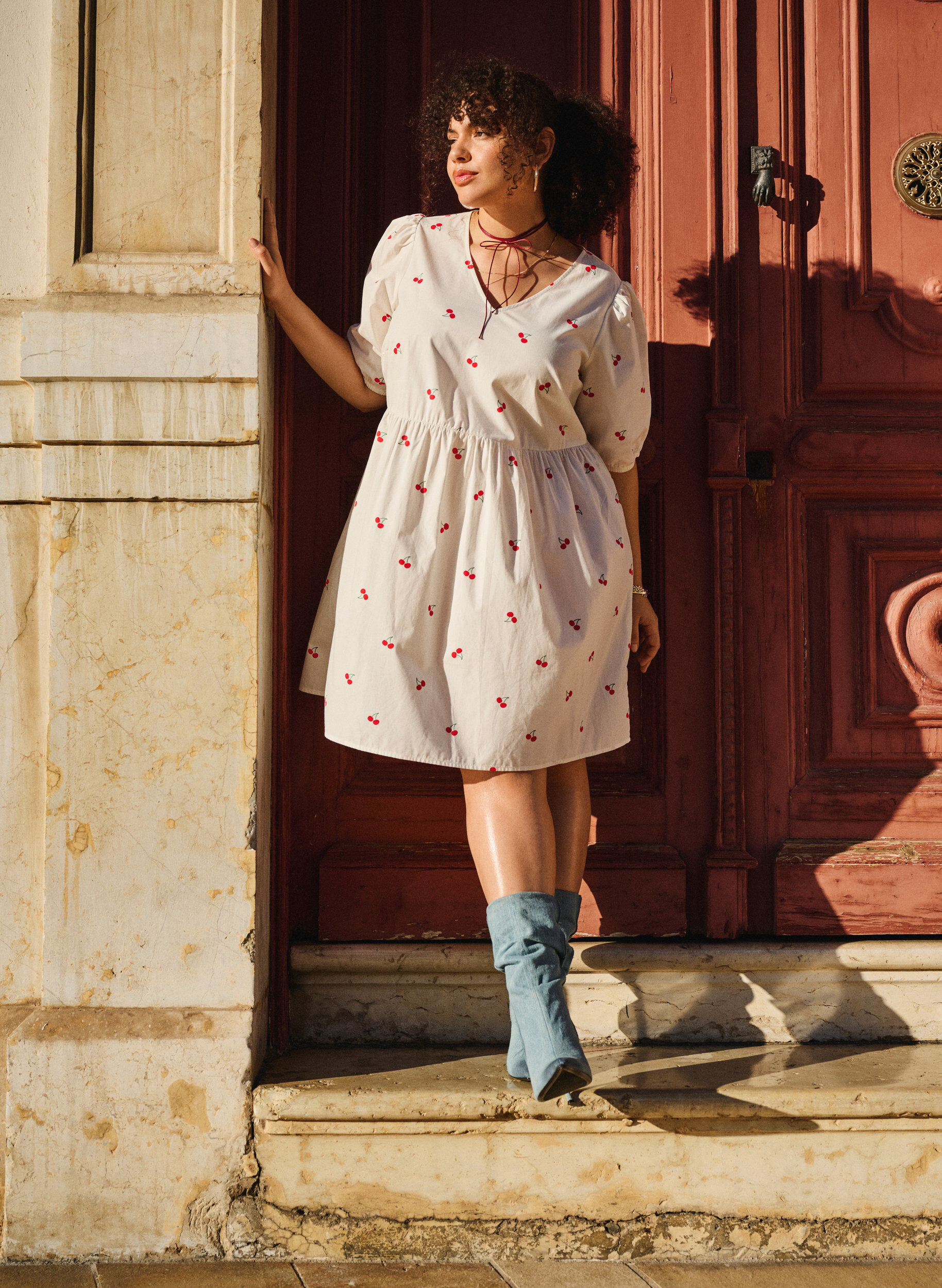 ZizziKleid mit Kirschdruck in A-Linien-Form, B. White/Cherry, Image image number 0