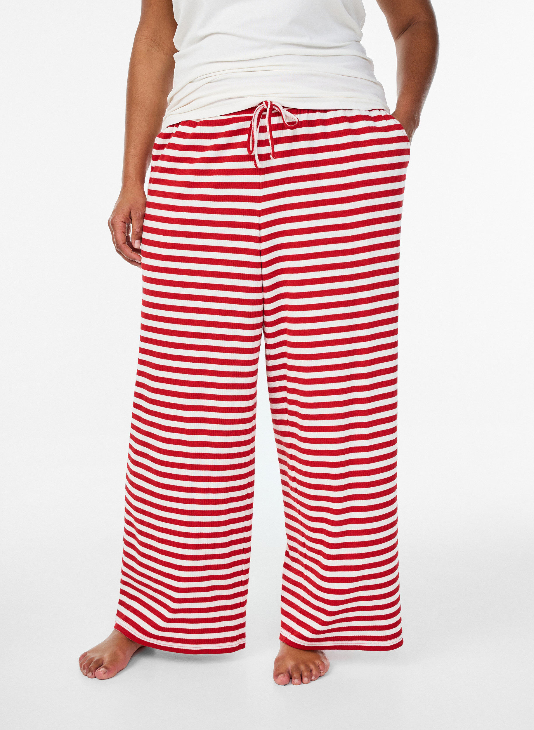 ZizziGestreifte Schlafanzughose mit hoher Taille und weiten Beinen, Rot, Model image number 2