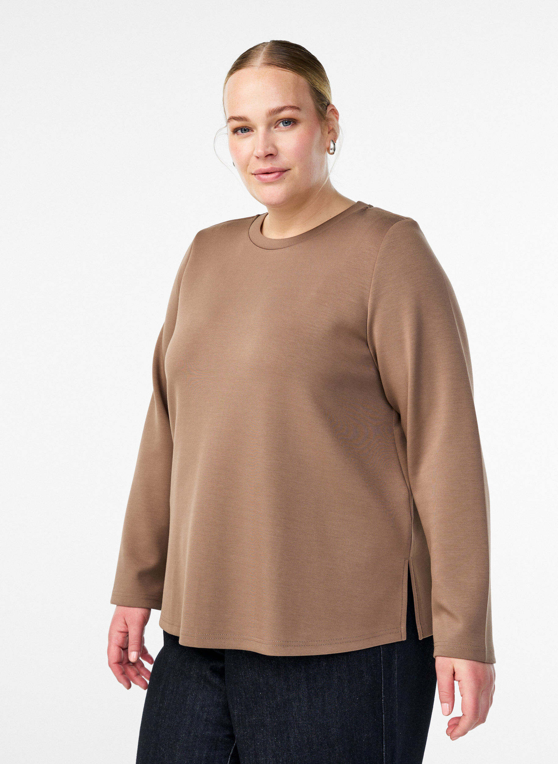 Bluse aus Jersey mit Rundhalsausschnitt, Braun, Model