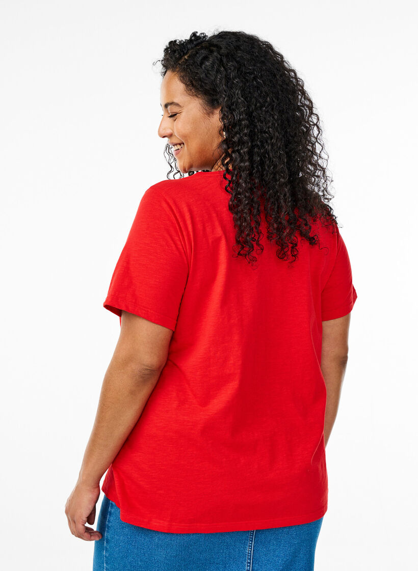 T-Shirt mit Knopfleiste, Rot, Model image number 2