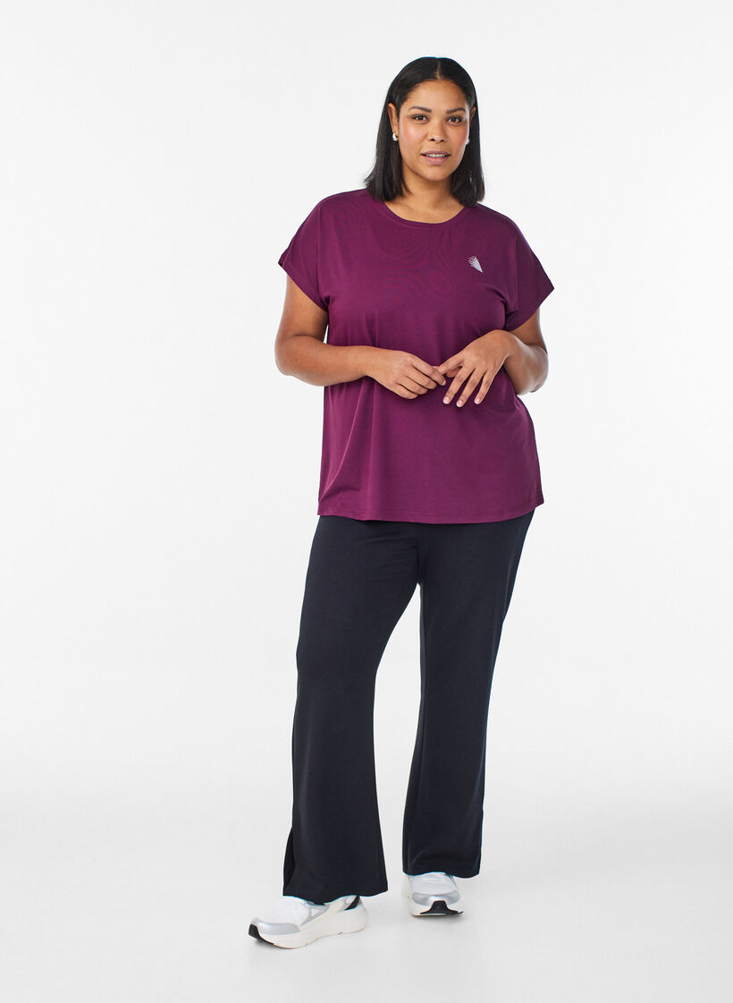 Einfarbiges Trainings-T-Shirt, Lila, Model image number 1