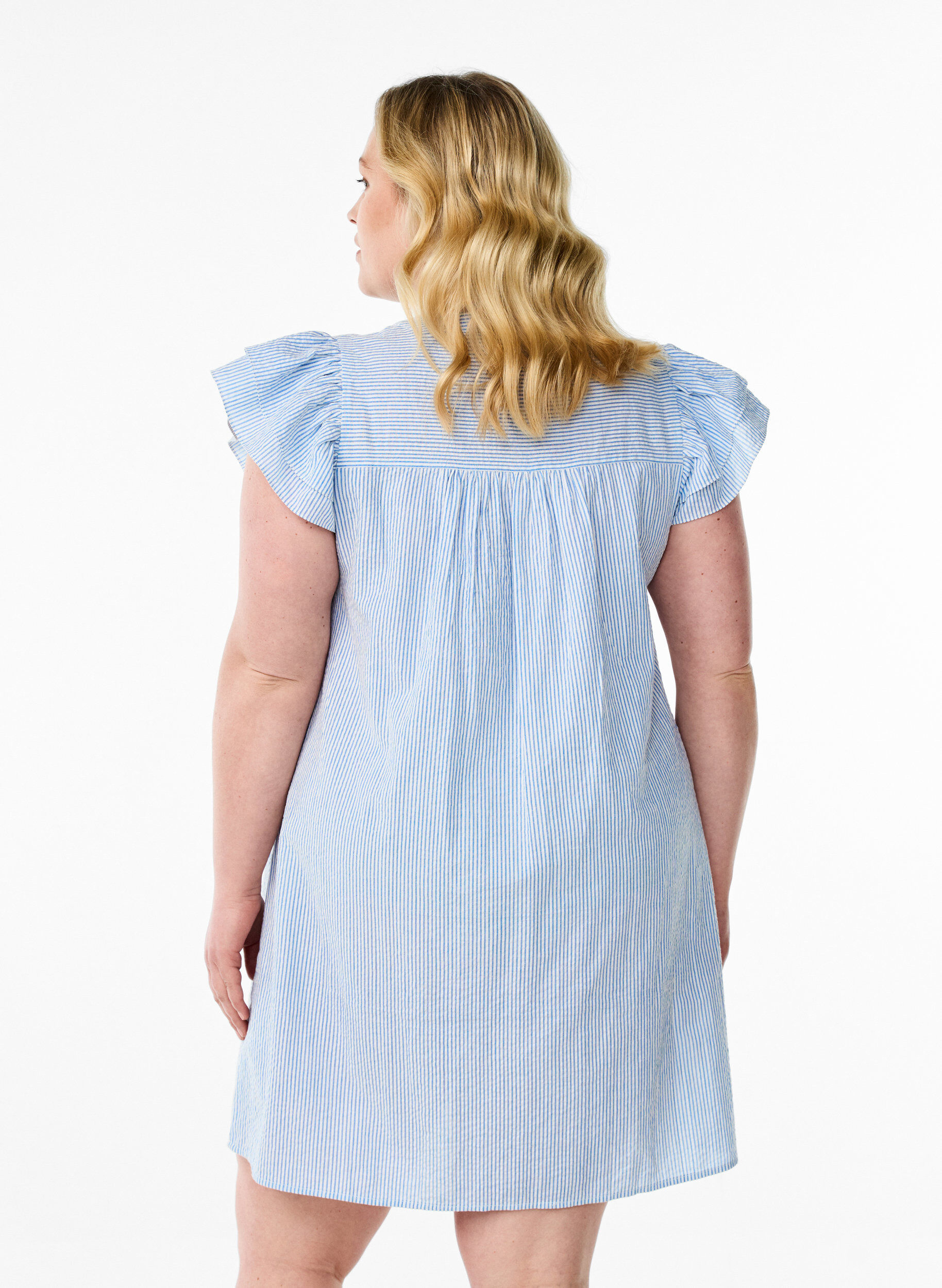 ZizziKurzes gestreiftes Kleid mit R&uuml;schen, Blau, Model image number 2