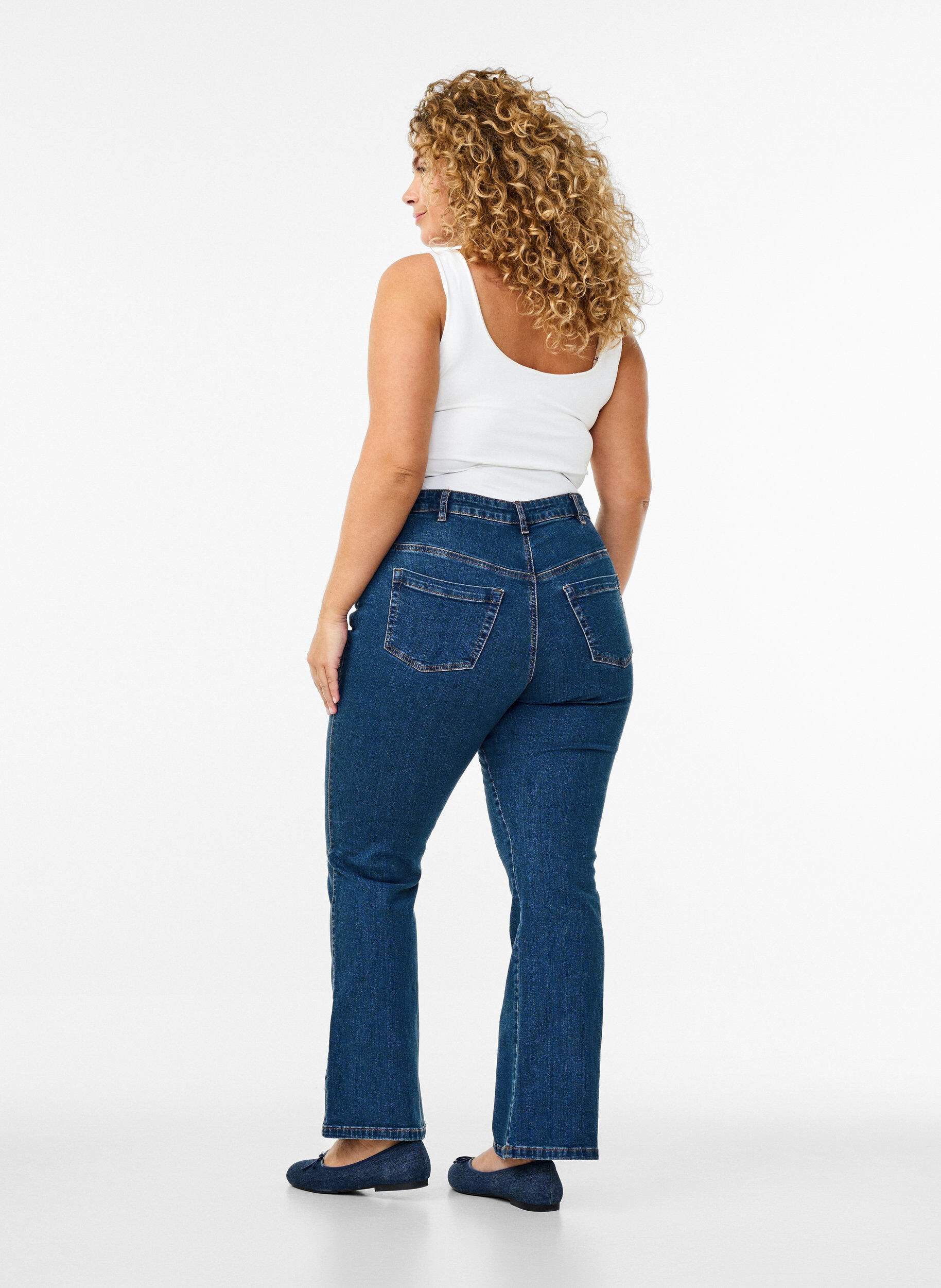 ZizziEllen Bootcut-Jeans mit hoher Taille, Blau, Model image number 1