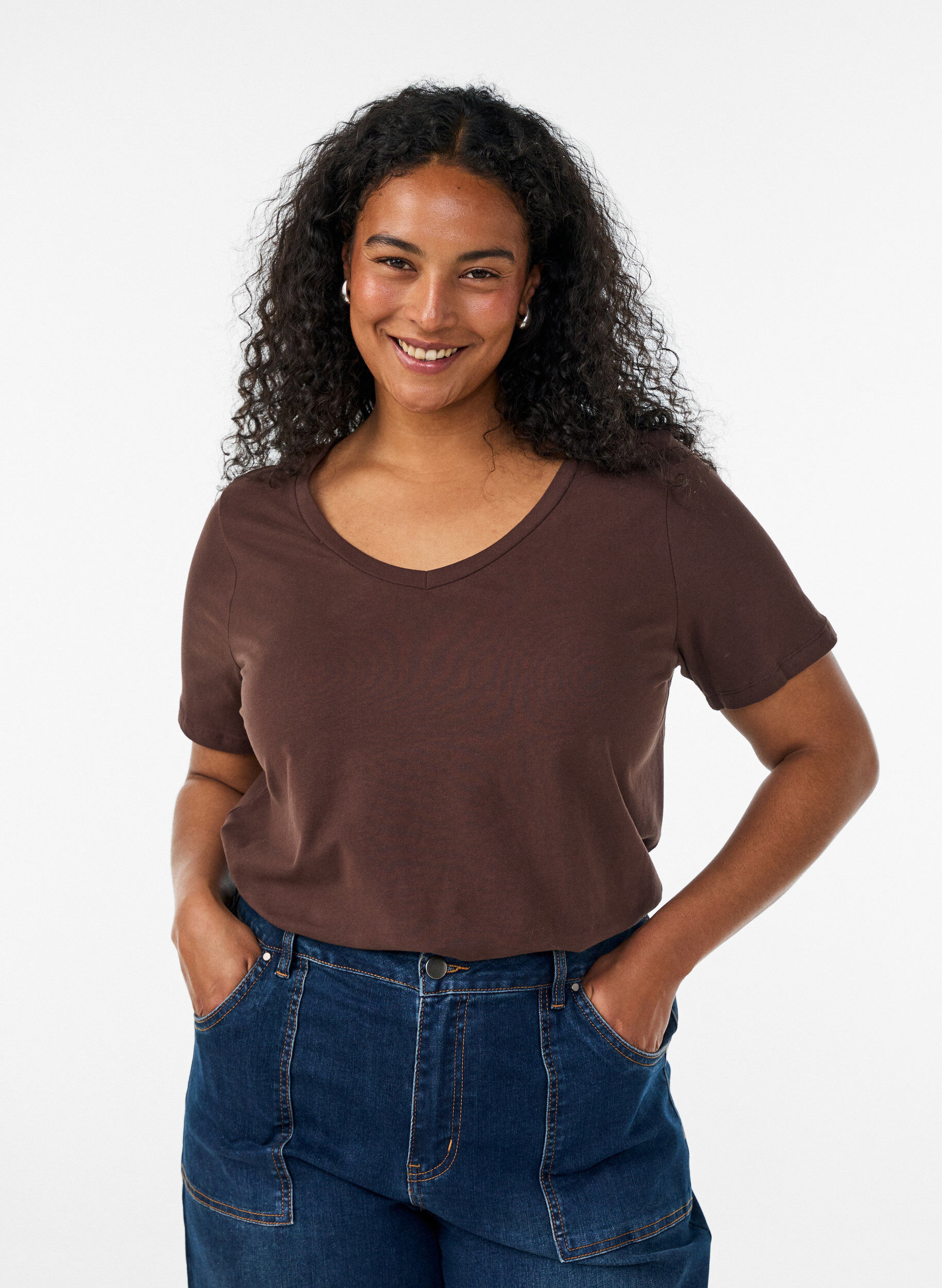ZizziEinfarbiges basic T-Shirt aus Baumwolle, Braun, Model image number 0