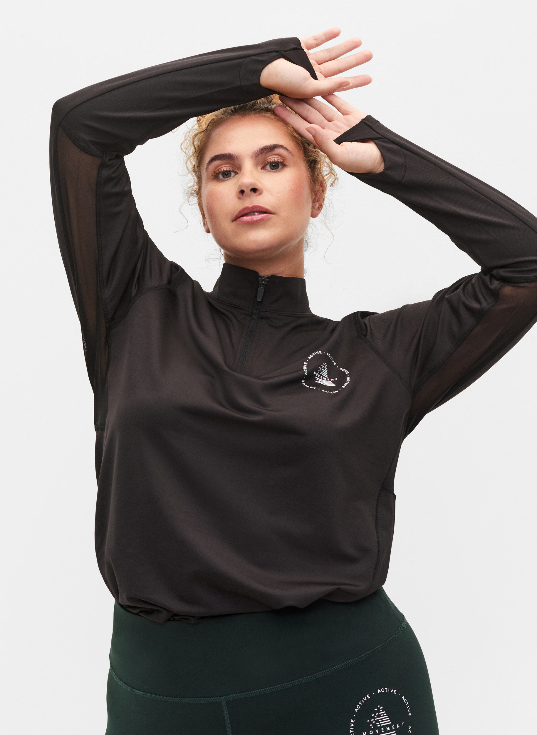 ZizziHochgeschlossenes Sporttop mit Rei&szlig;verschluss, Black, Model image number 2