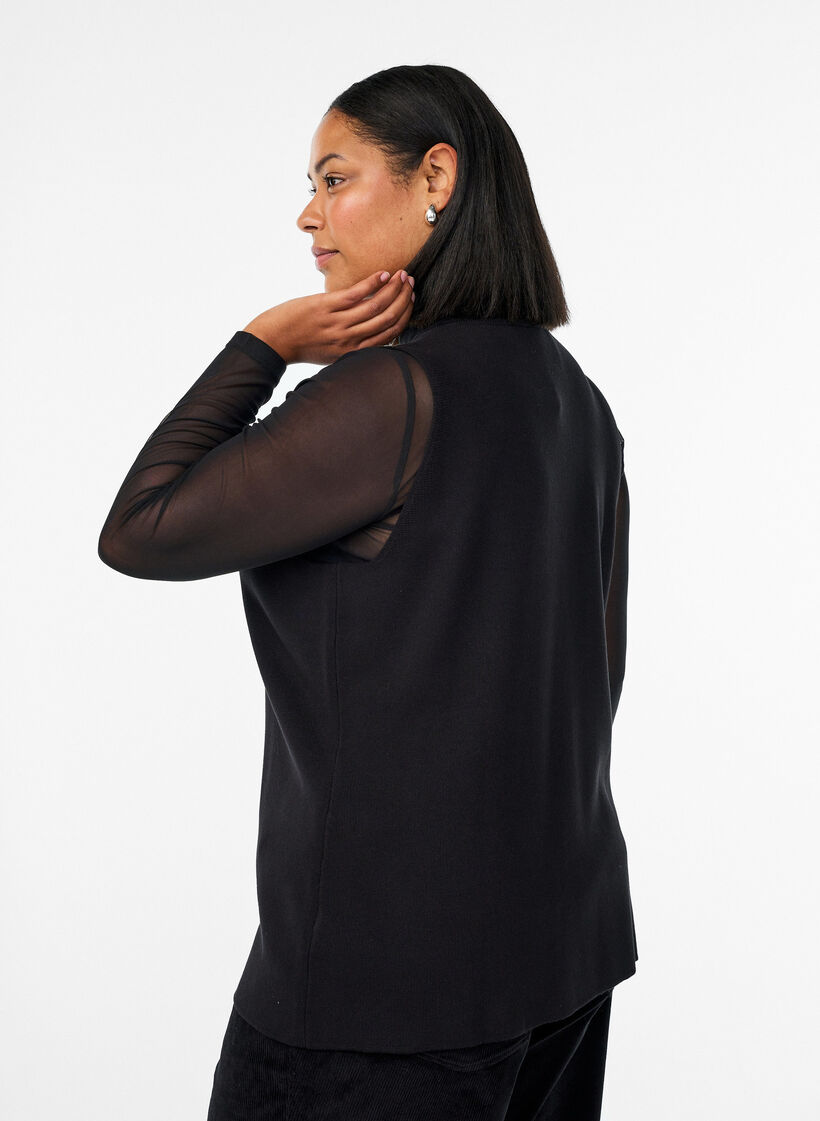 &Auml;rmellose Strickweste mit Zierkn&ouml;pfen, Schwarz, Model image number 2