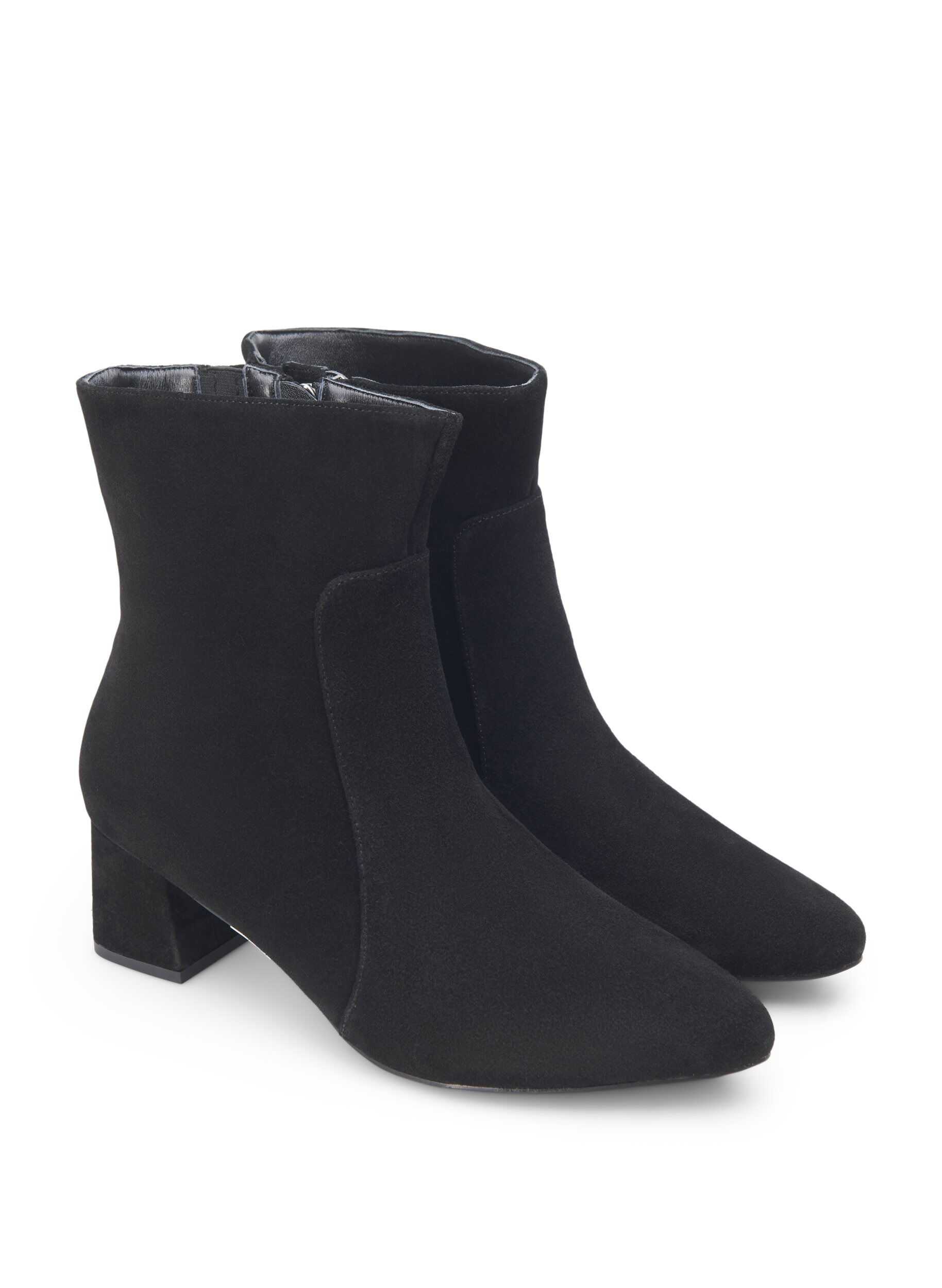 ZizziExtra-Weite - Kn&ouml;chenstiefel aus Wildleder mit Absatz, Black, Packshot image number 1