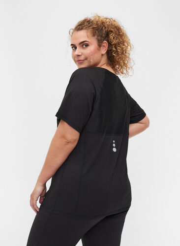 Einfarbiges Trainings-T-Shirt mit Reflektorendetails, Black, Model image number 1