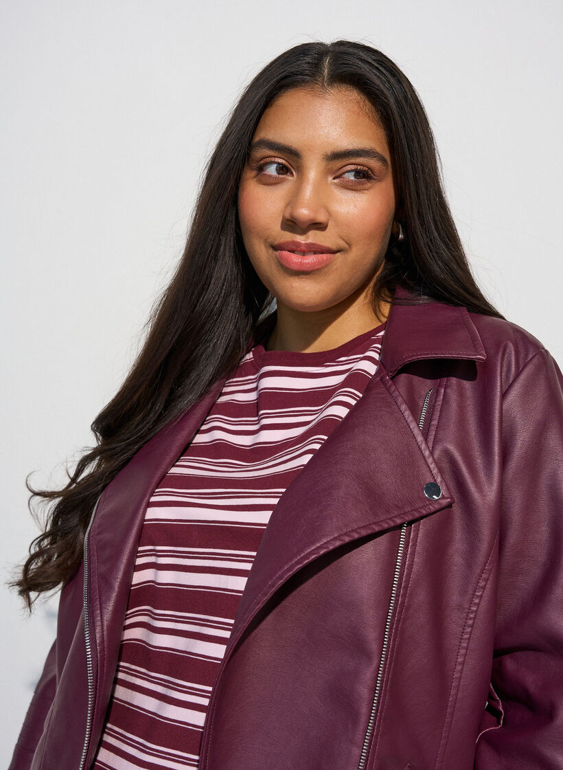 Bikerjacke aus Kunstleder, Rot, Model image number 3