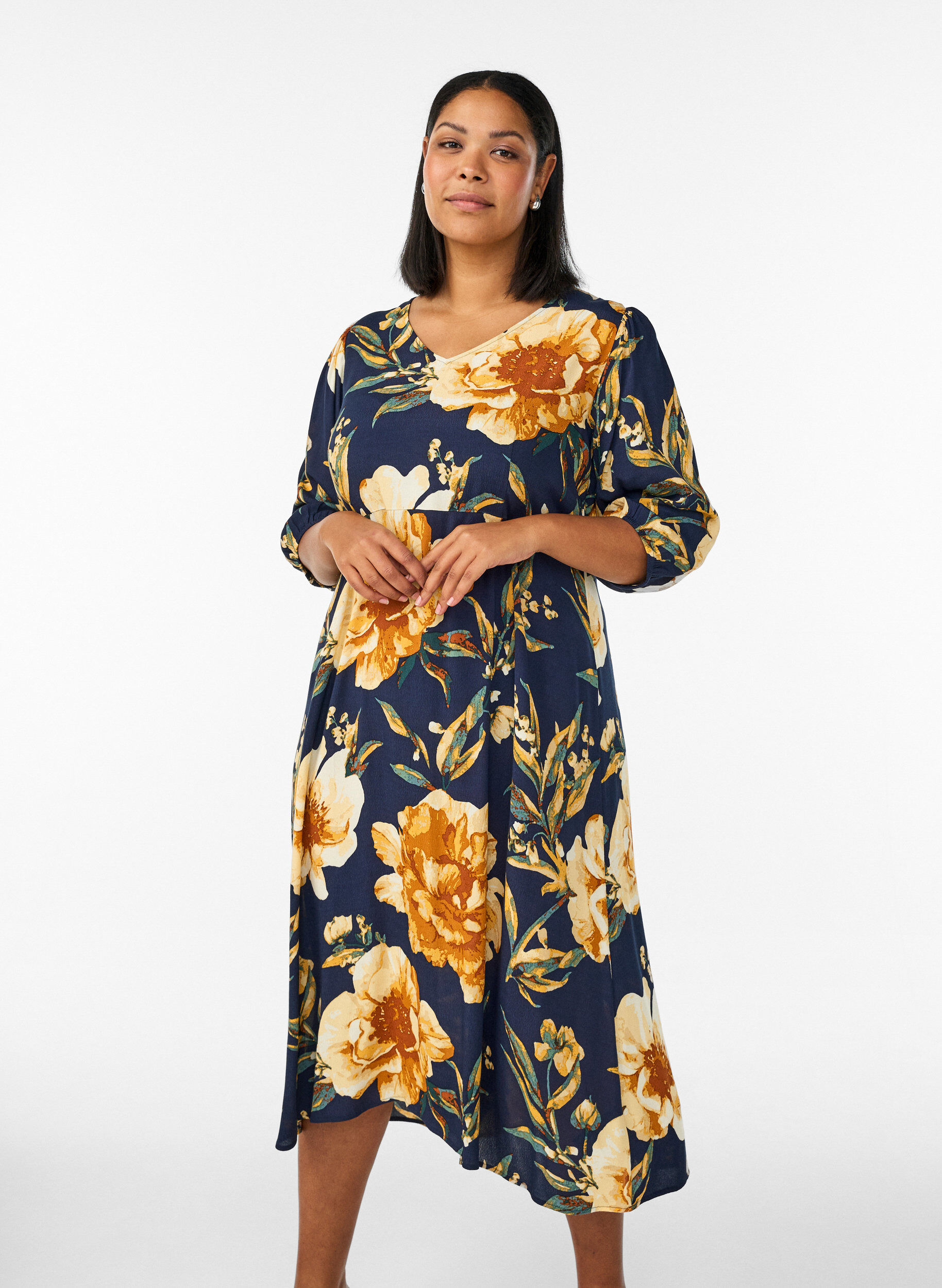 Midikleid mit gebl&uuml;mtem Print und 3/4-&Auml;rmeln, Blau, Model