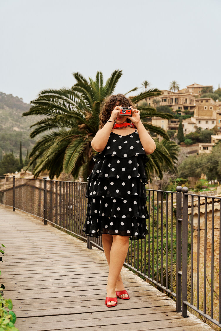 Punktierte Eleganz mit Pfiff, , Model