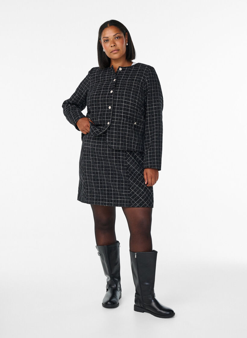 Kurzer karierter Bouclé-Blazer mit Rundhalsausschnitt, Schwarz, Model image number 1