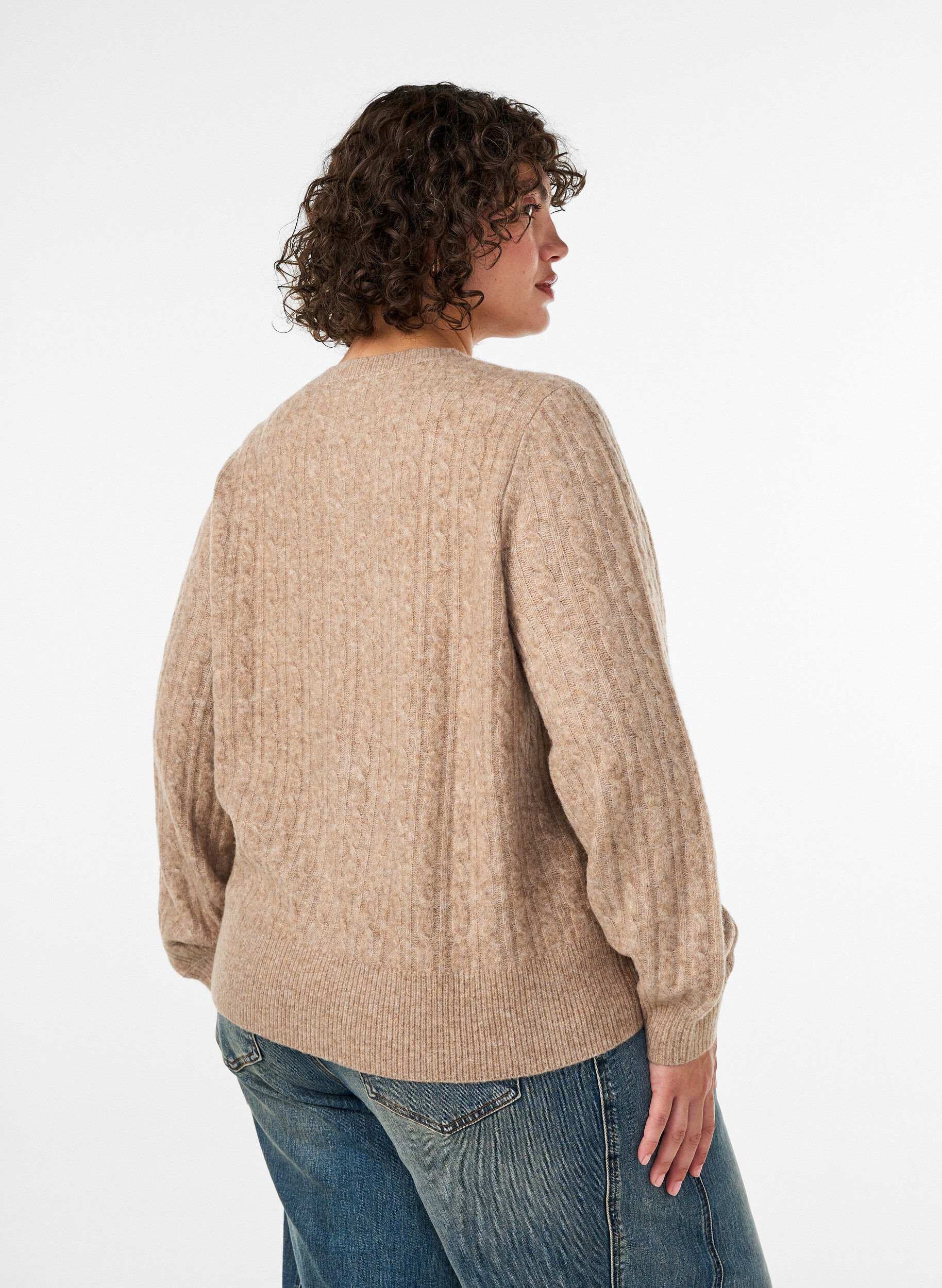 ZizziStrickjacke mit Zopfmuster und Perlenkn&ouml;pfen, Beige, Model image number 2