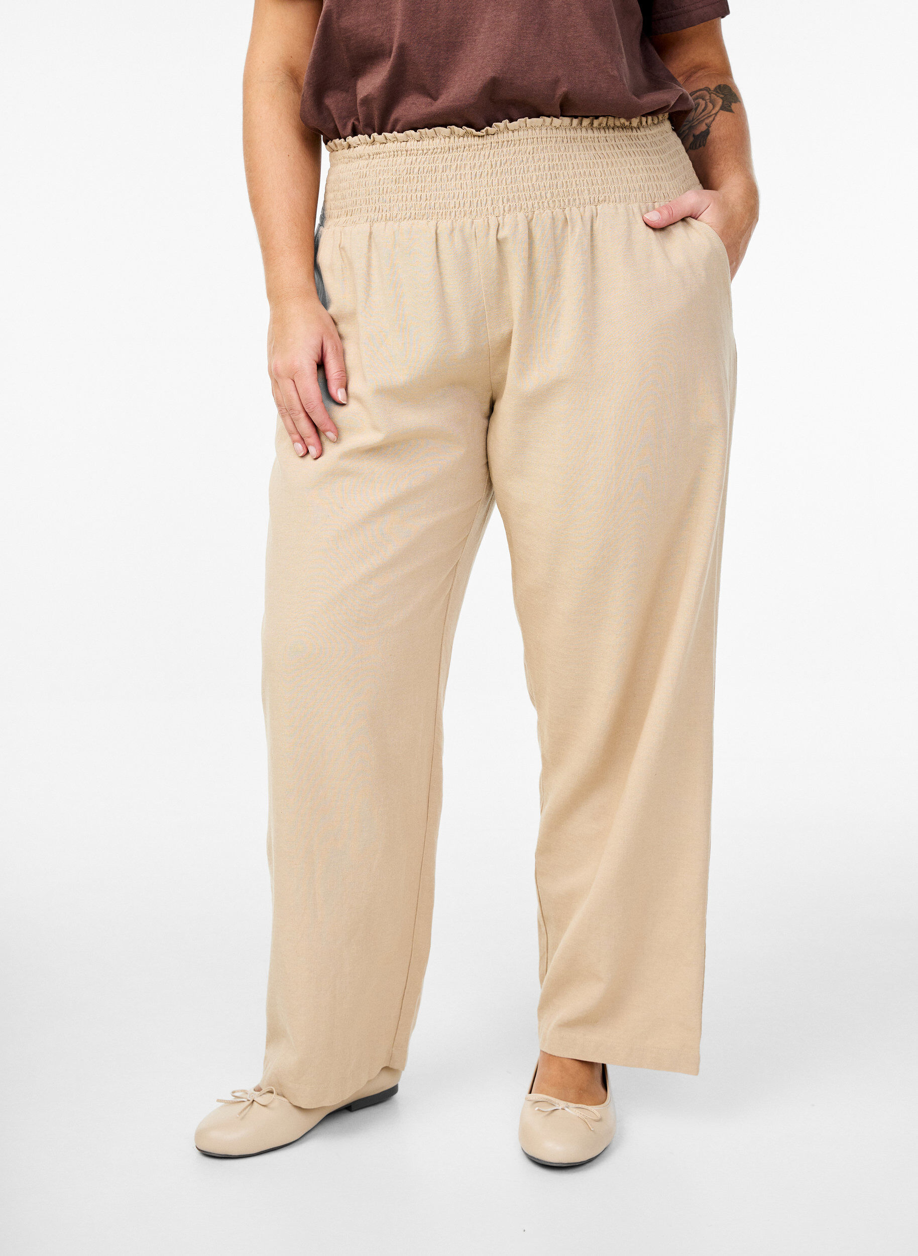 ZizziGesmokte Hose mit Leinen, Beige, Model image number 2
