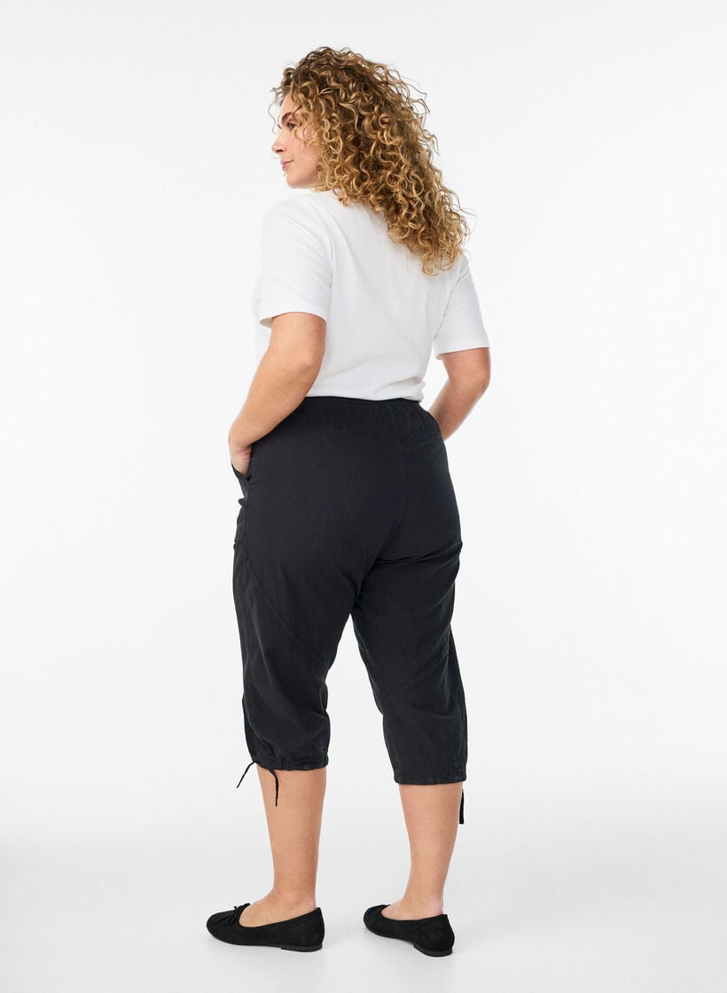 Capri-Hose aus Baumwolle, Schwarz, Model image number 1