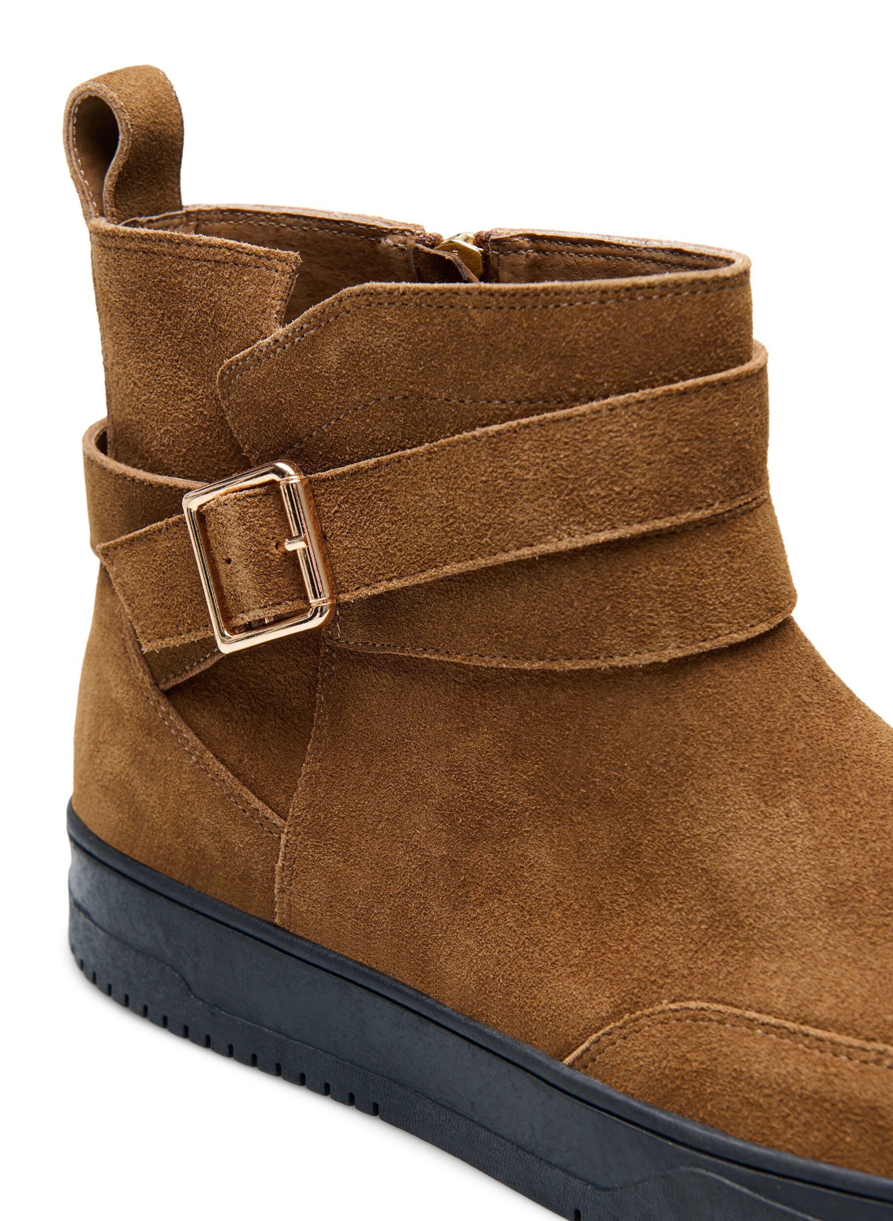 ZizziKurzer, weit geschnittener Stiefel aus Wildleder, Tobacco Brown, Packshot image number 3