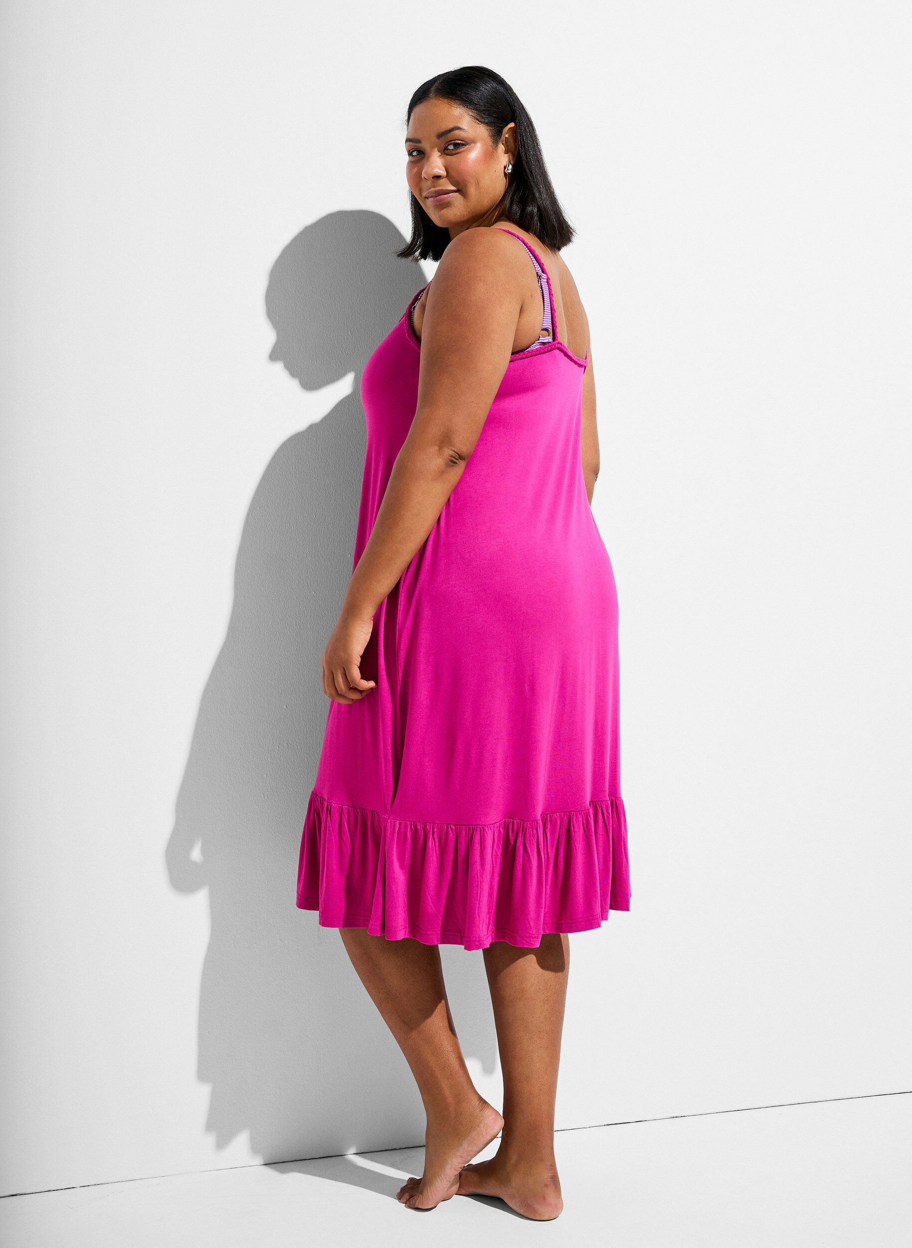 ZizziStrandkleid aus Viskose mit geflochtenen Tr&auml;gern, Pink, Model image number 1