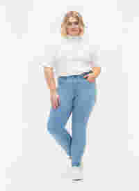 Super Slim Amy Jeans mit hoher Taille, Ex Lt Blue, Model
