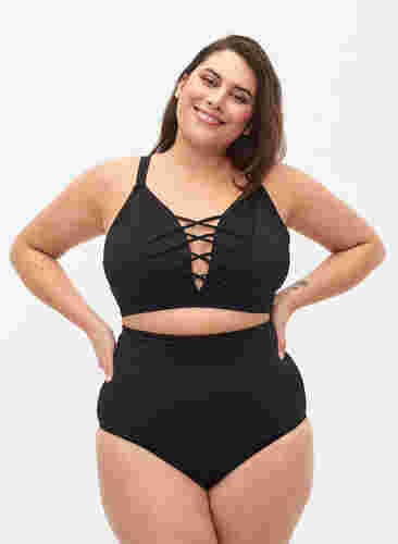 Bikini-Hose mit extra hoher Taille, Black, Model image number 0