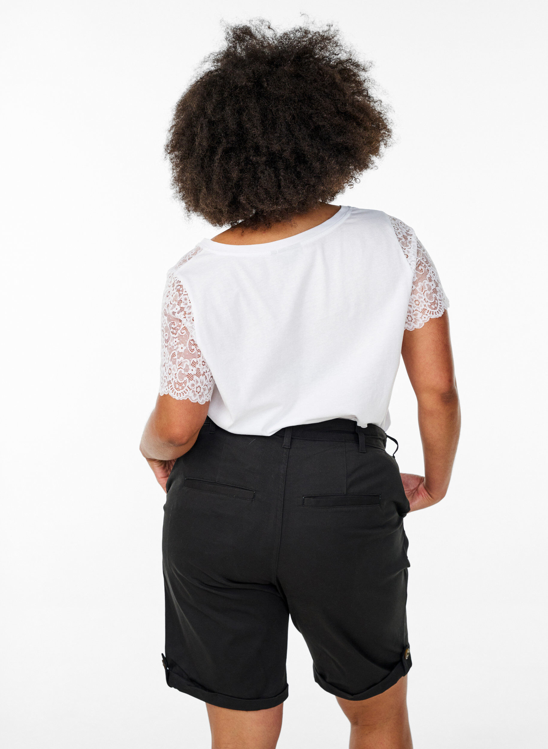 ZizziChino Kurze Hosen mit Taschen, Schwarz, Model image number 2