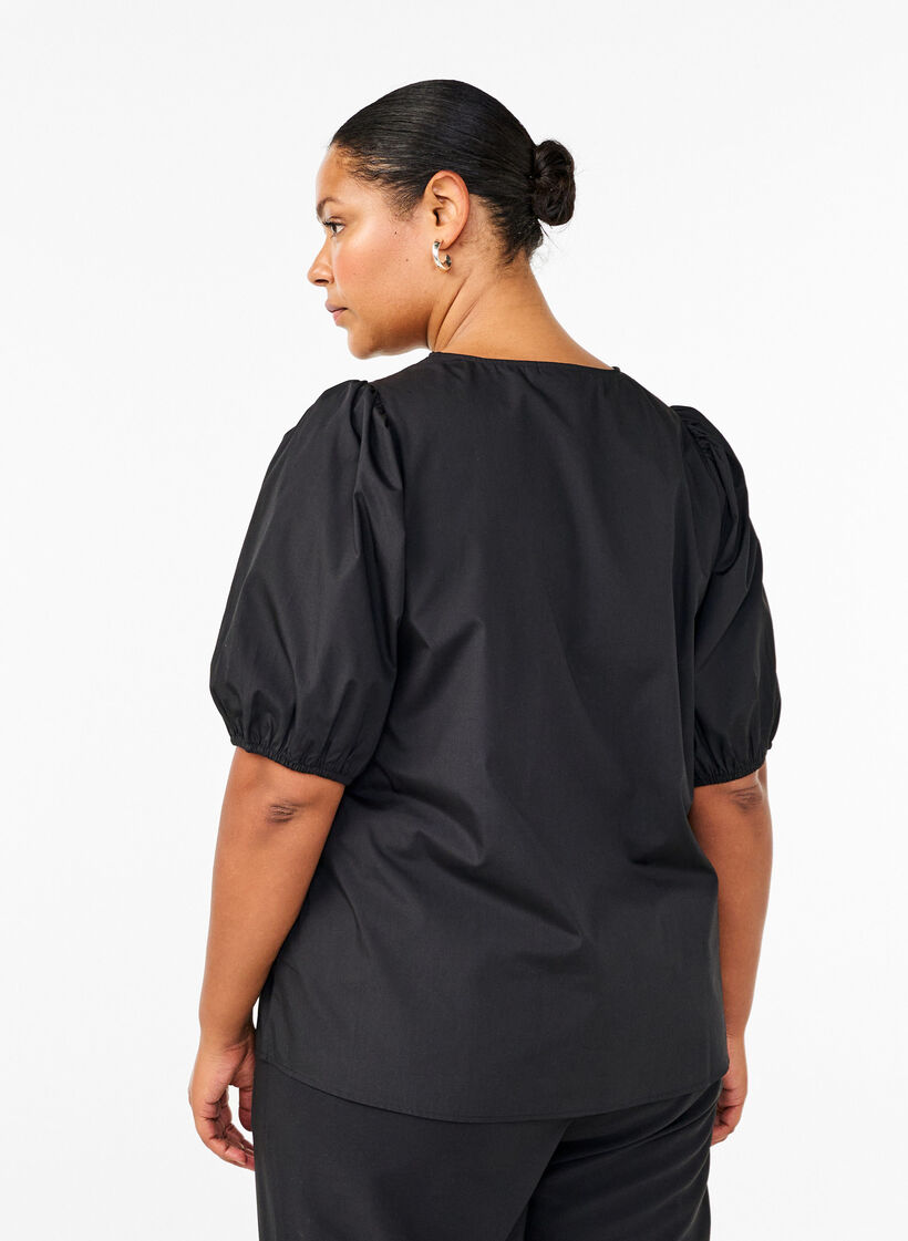 Kurzärmelige Bluse mit Spitzendetail, Black, Model image number 1
