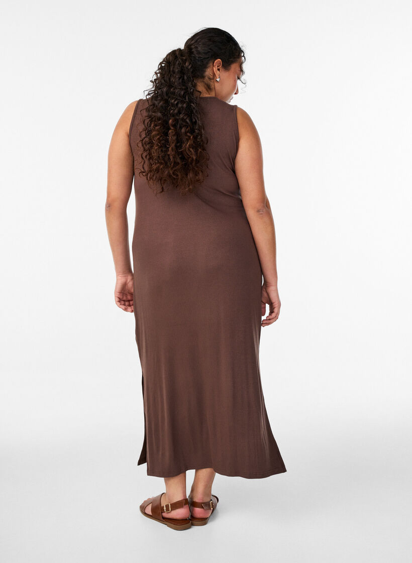 &Auml;rmelloses geripptes Kleid aus Viskose, Braun, Model image number 1