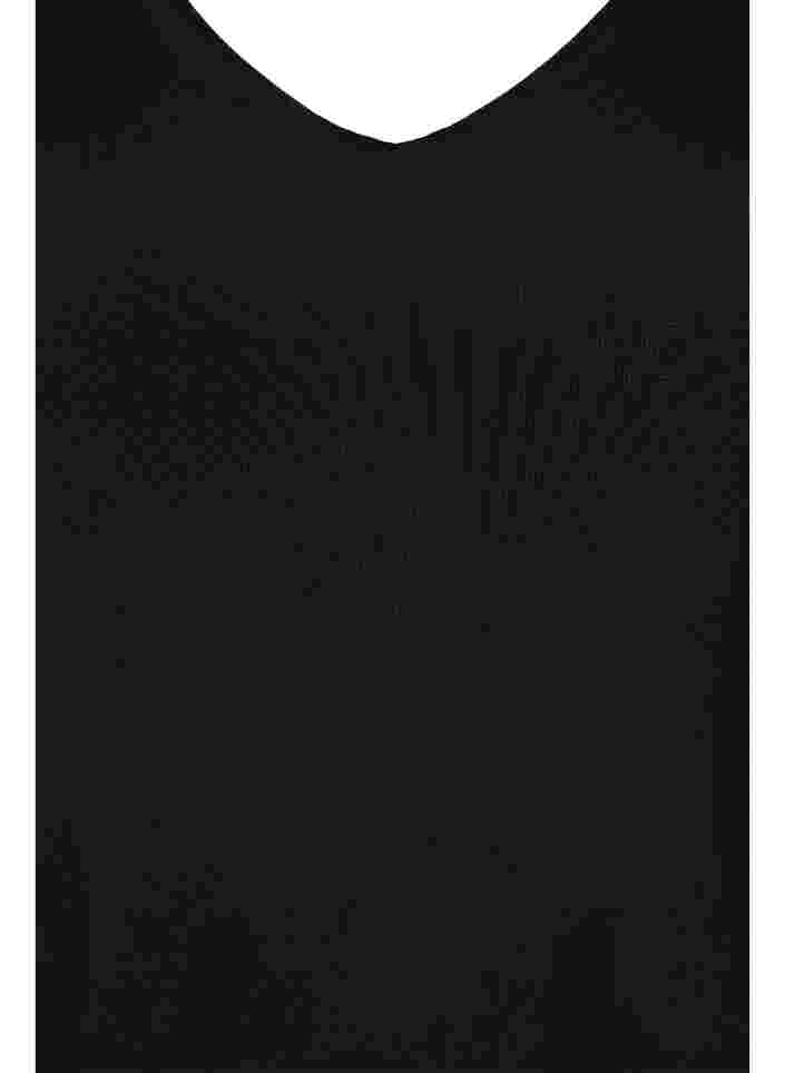 Eng anliegende Netzbluse mit V-Ausschnitt, Black, Packshot image number 2