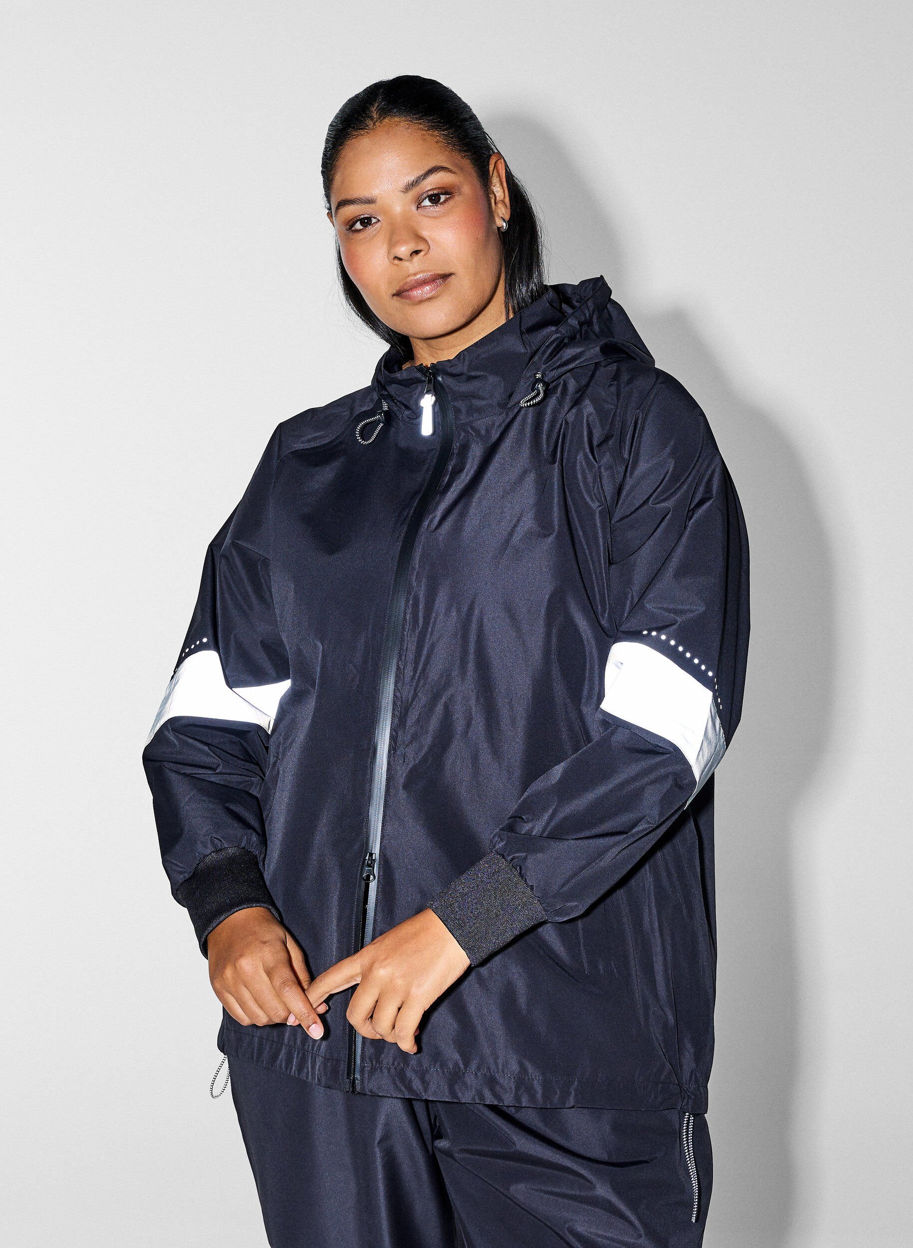 ZizziRegenjacke mit reflektierenden Details, Schwarz, Image image number 0