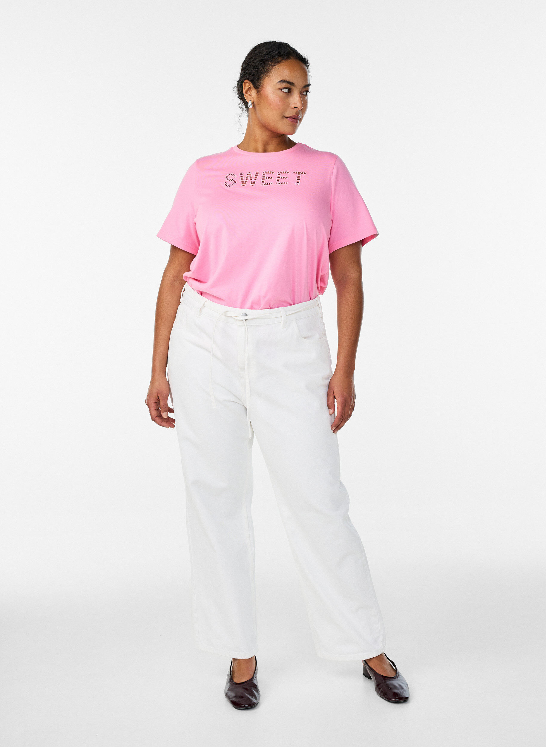 ZizziT-shirt aus Baumwolle mit aufgesticktem Text, Wei&szlig;, Model image number 1