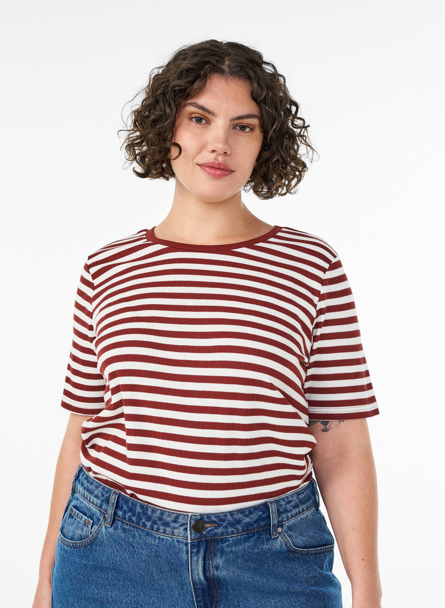 ZizziGestreiftes T-Shirt mit gerippter Struktur, Rot, Model image number 0
