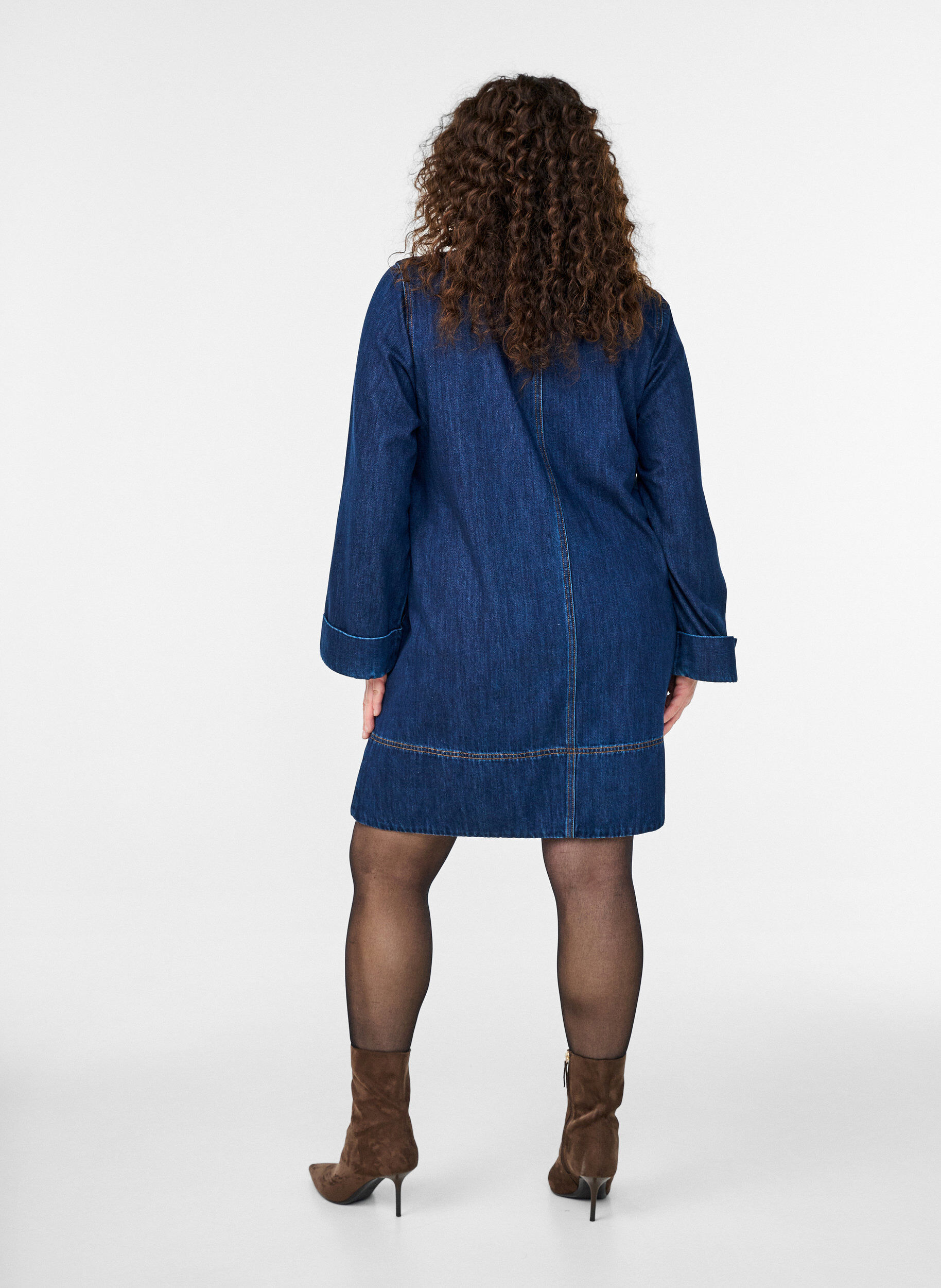 ZizziKurzes Jeanskleid mit Kragen und Knopfleiste, Blau, Model image number 1