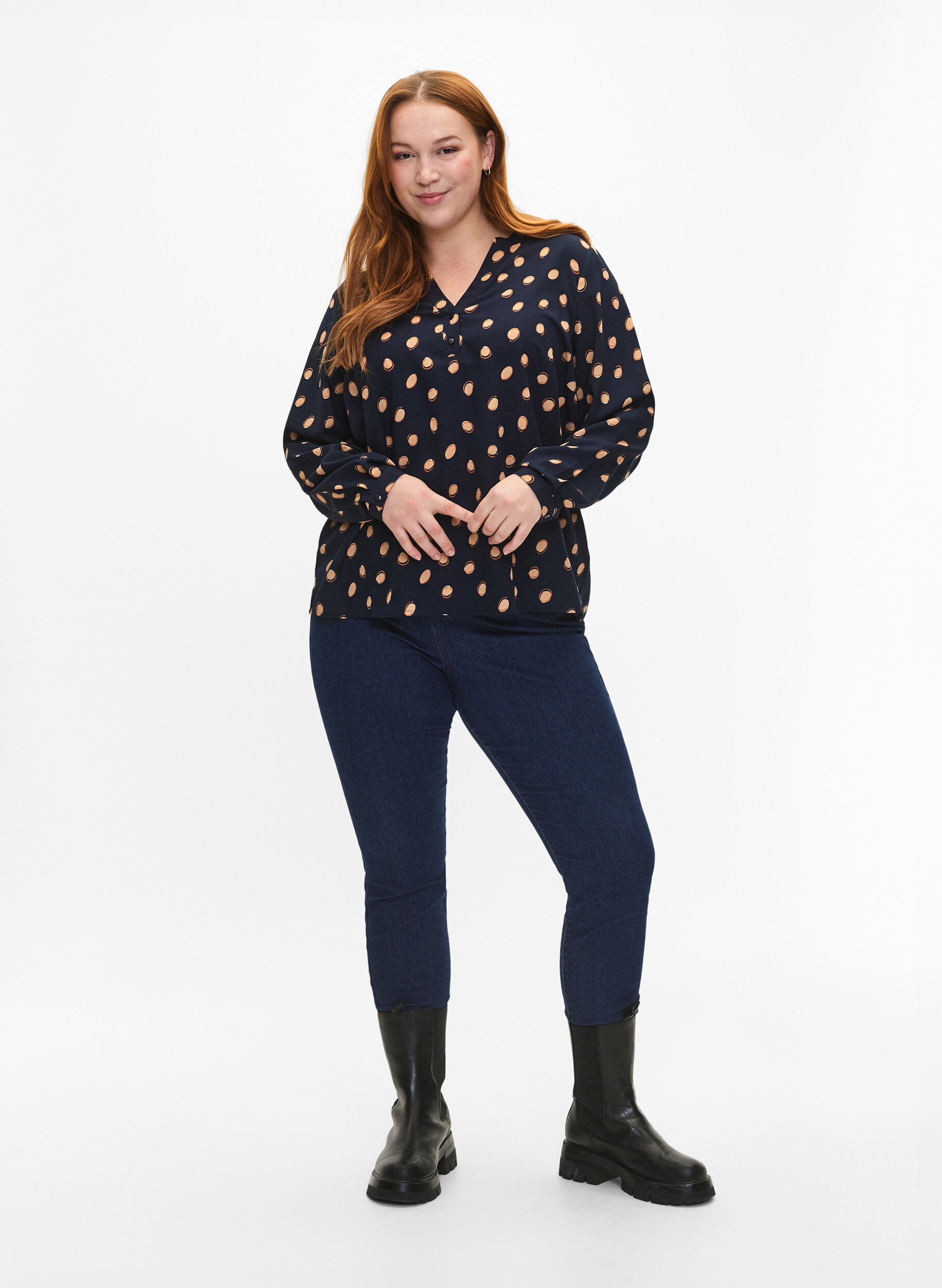 ZizziFLASH &ndash; Lang&auml;rmlige Bluse mit Druck, Blue Double Dot, Model image number 2