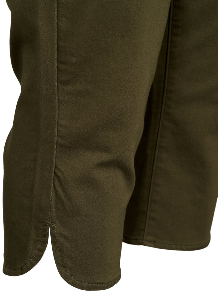 Eng anliegende Caprihose aus einer Baumwollmischung, Ivy Green, Packshot image number 3