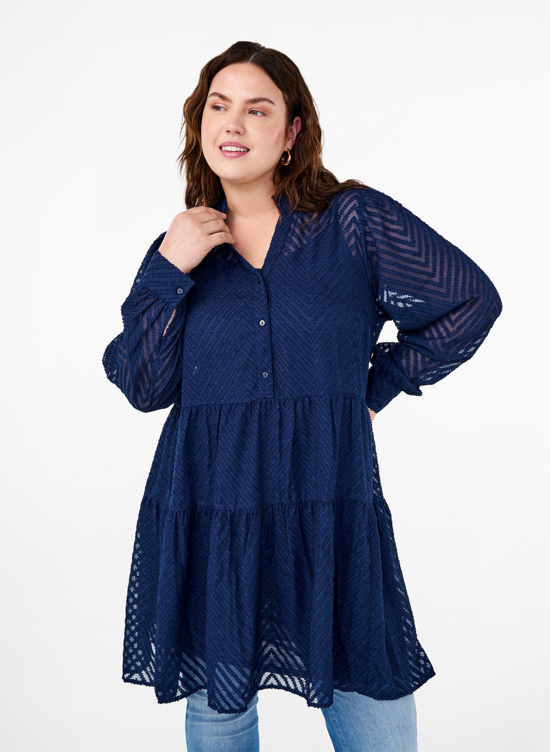 ZizziStrukturiertes kurzes Kleid mit R&uuml;schenkragen, Navy Blazer, Model image number 0