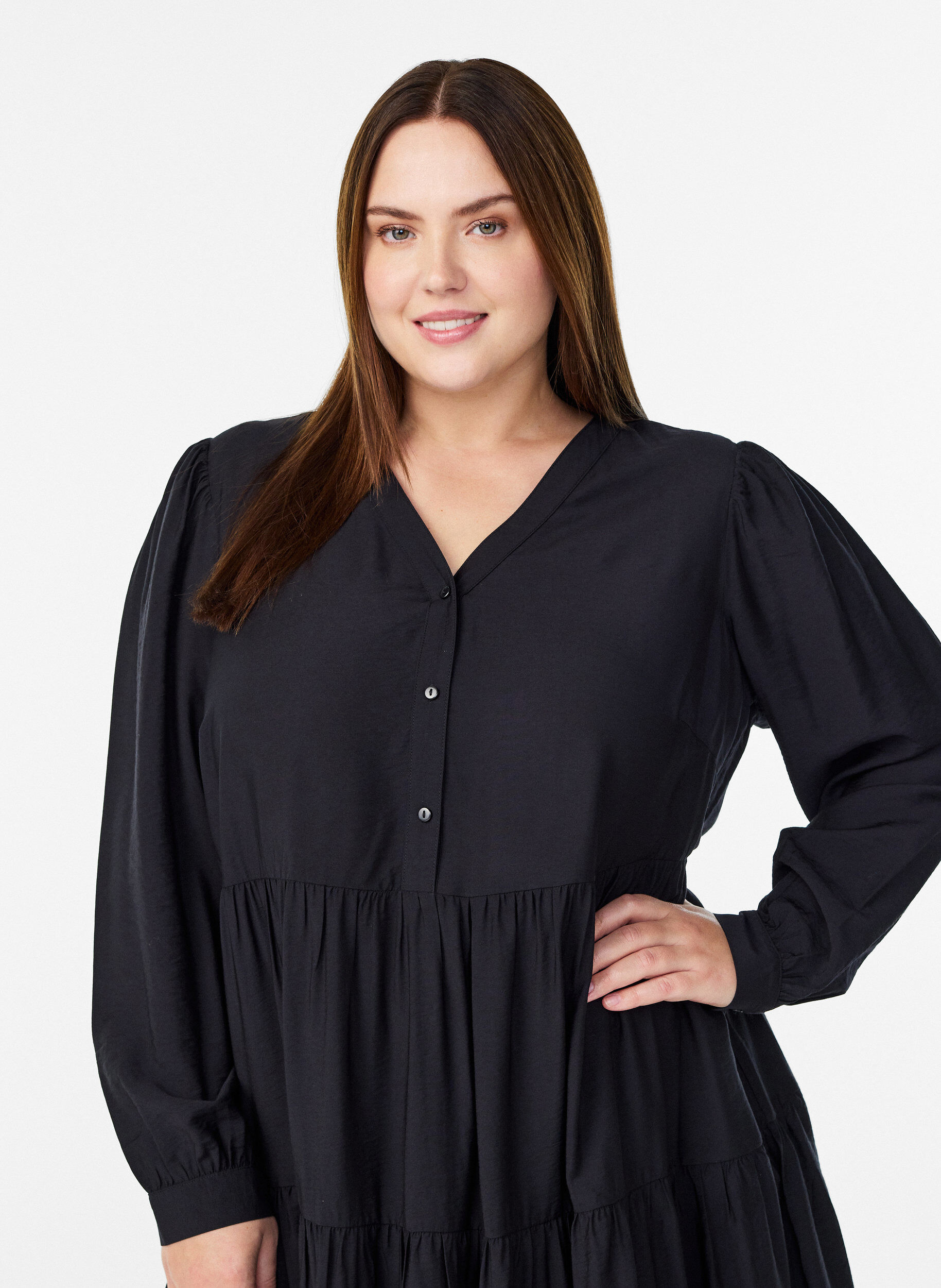 ZizziMidikleid mit V-Ausschnitt und A-Linienform, Schwarz, Model image number 2