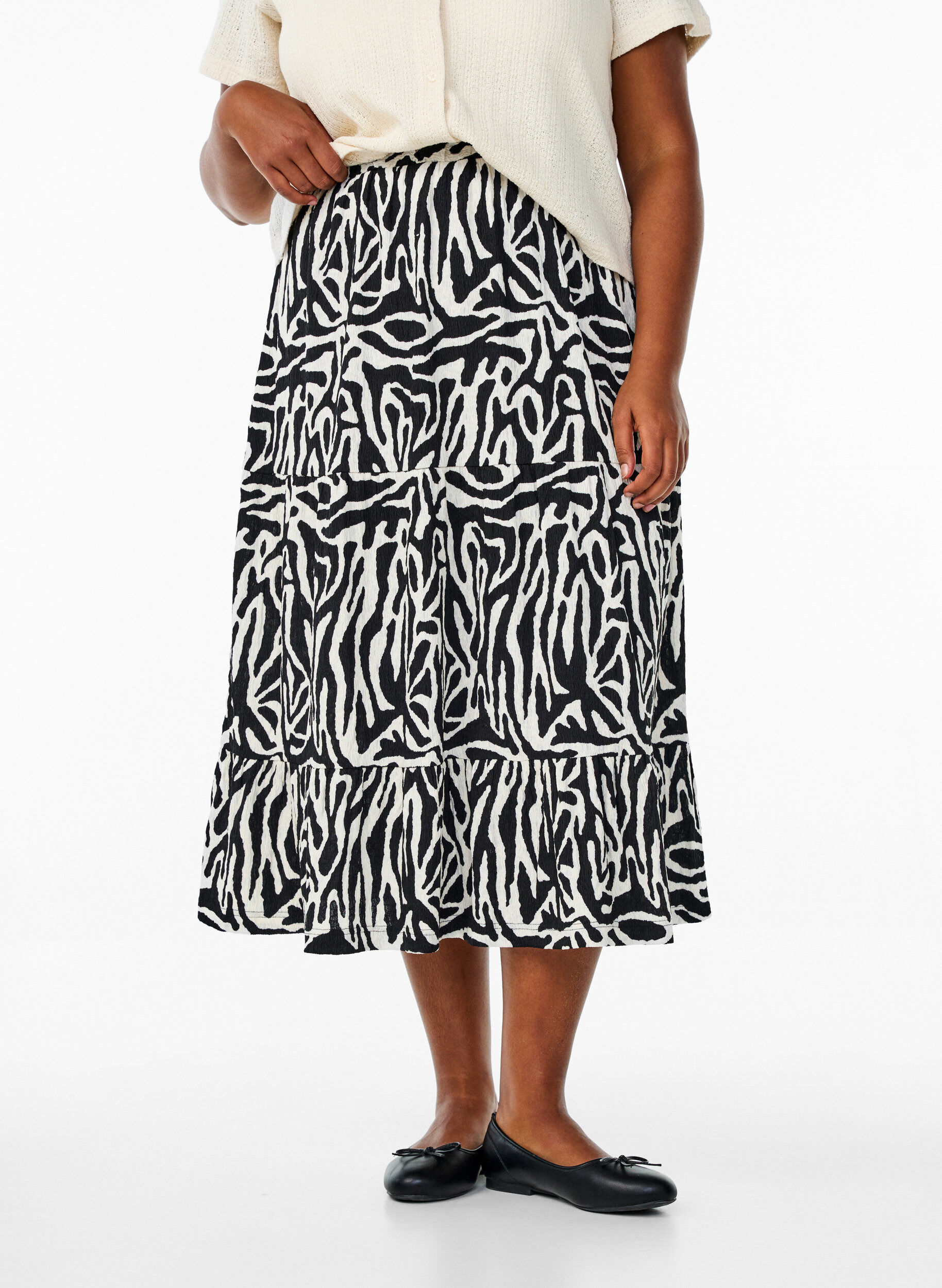 ZizziLanger Rock mit Zebraprint, Black w. White Zebra, Model image number 2