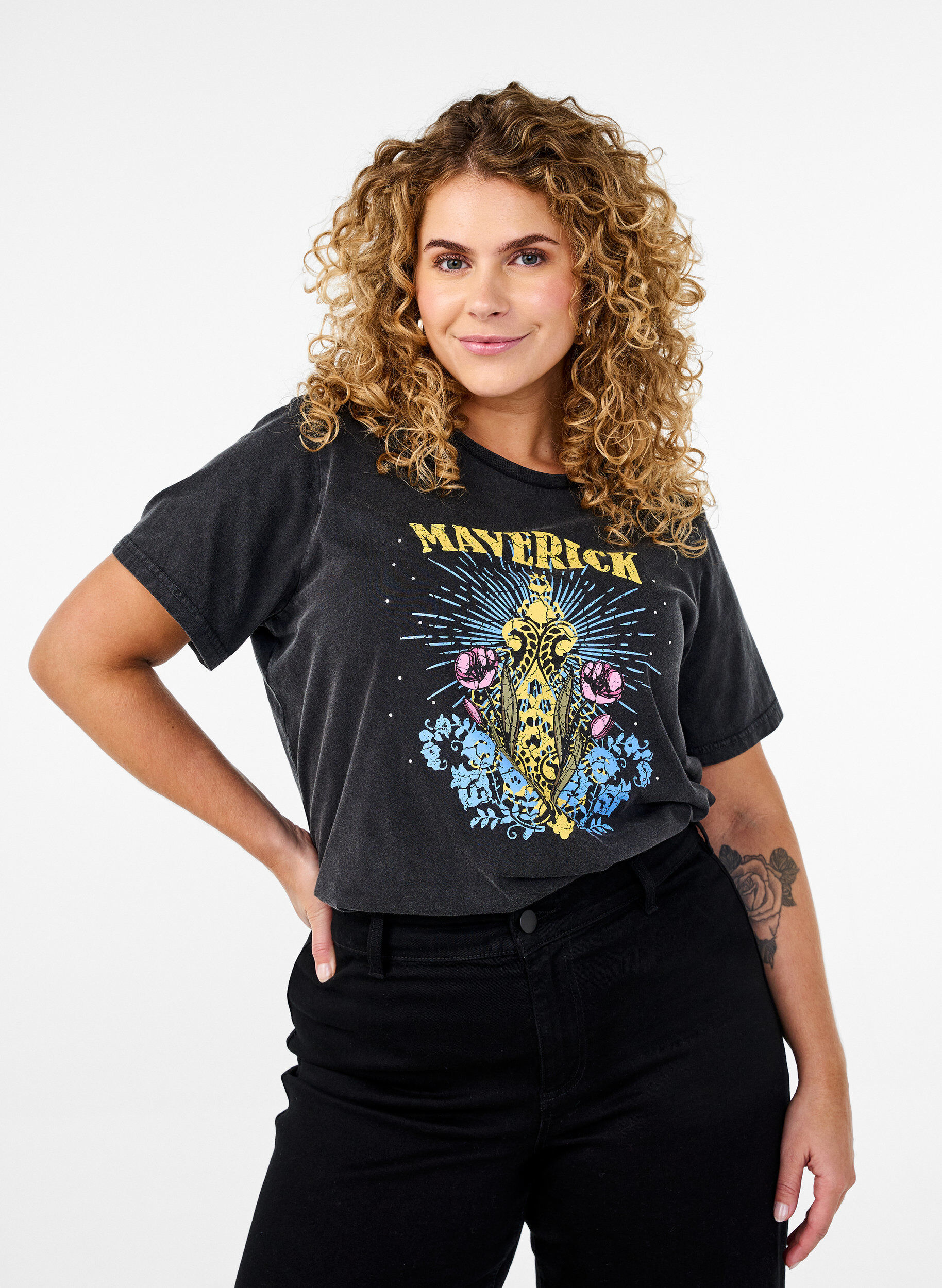 ZizziT-Shirt aus Bio-Baumwolle mit Grafikprint, Grau, Model image number 0